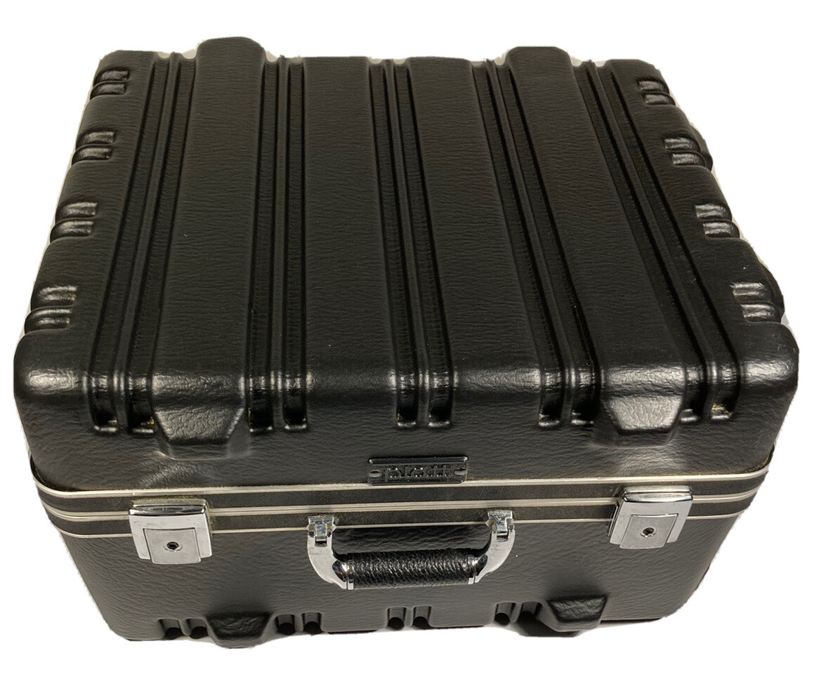 Guitar Effects Pedal Board Travel Case Heavy Duty Polyethylene Handle W/Wheels