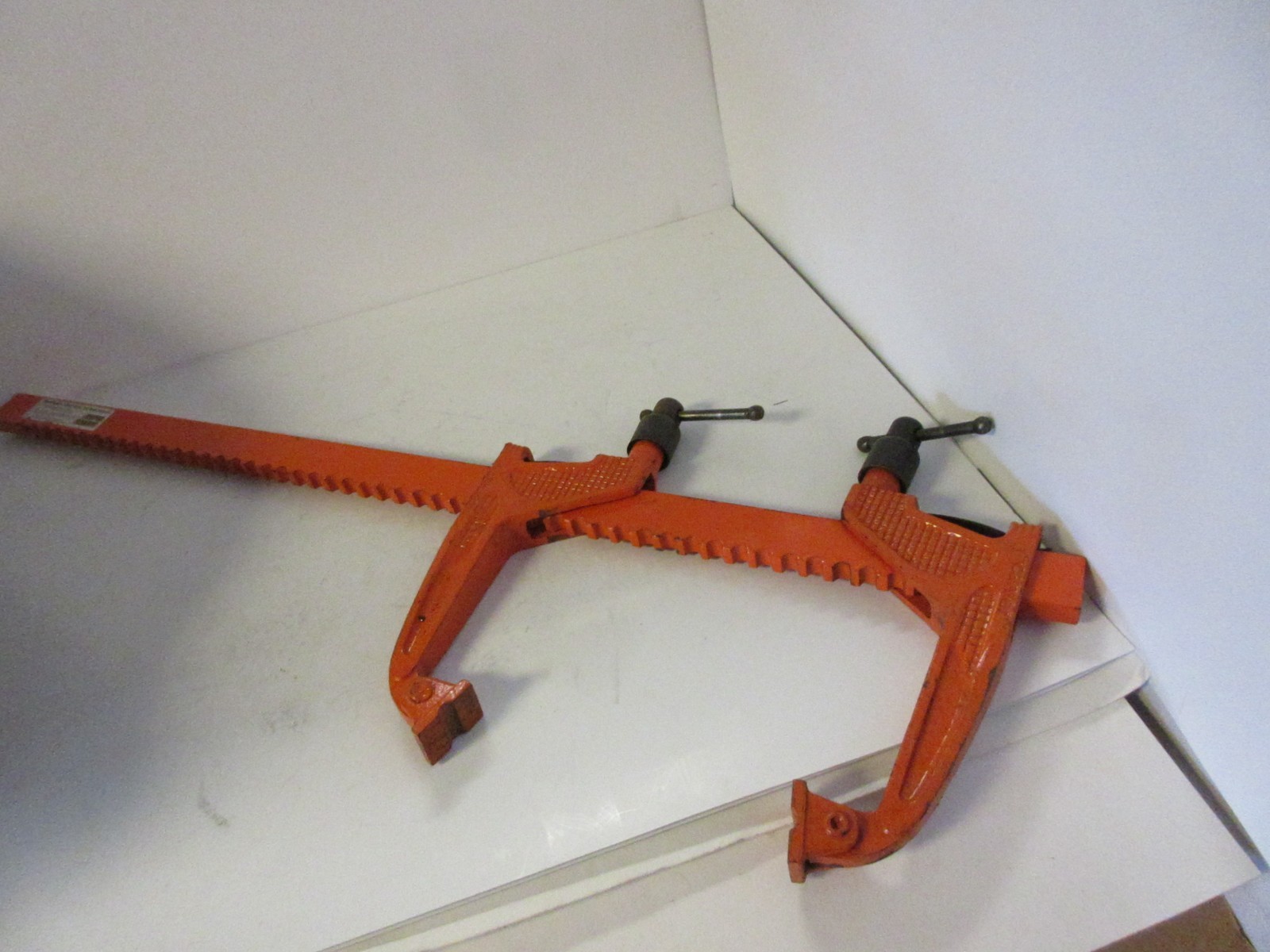 Carver Standard Duty 140-620 MM Bar Clamp T186/321/24.1 28″ Long