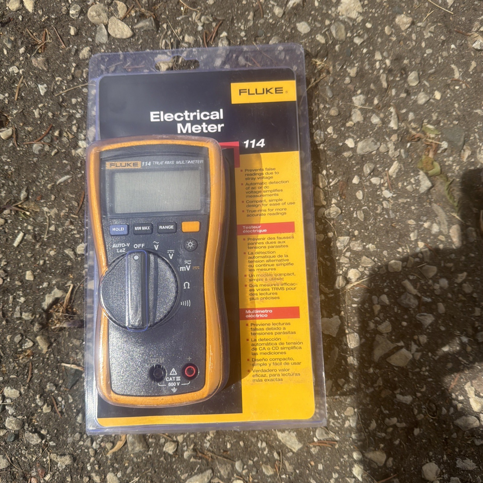 Fluke 114 True-RMS Electrical Digital Multimeter, AutoVolt AC/DC Selection
