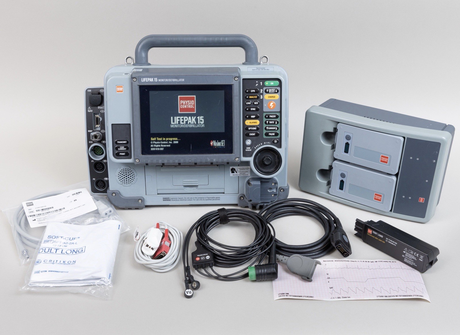 LifePak #15 W/ CO2, ECG, SPO2, NIBP, P1, P2, Pacing, Printer, Charger, Batteries