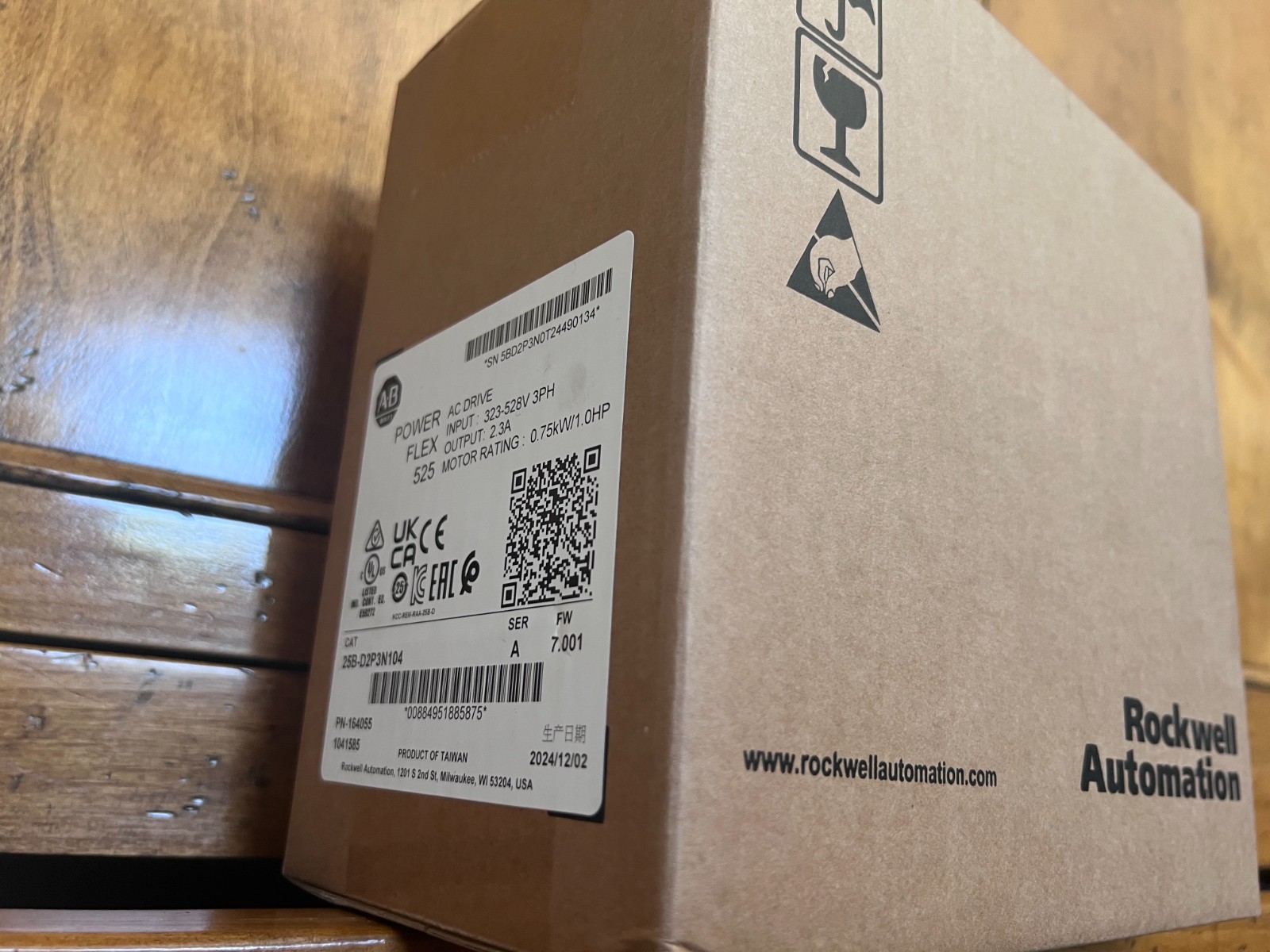 BRAND NEW FACTORY SEALED 25B-D2P3N104 AB PowerFlex 525 0.75kW 480V 1Hp AC Drive