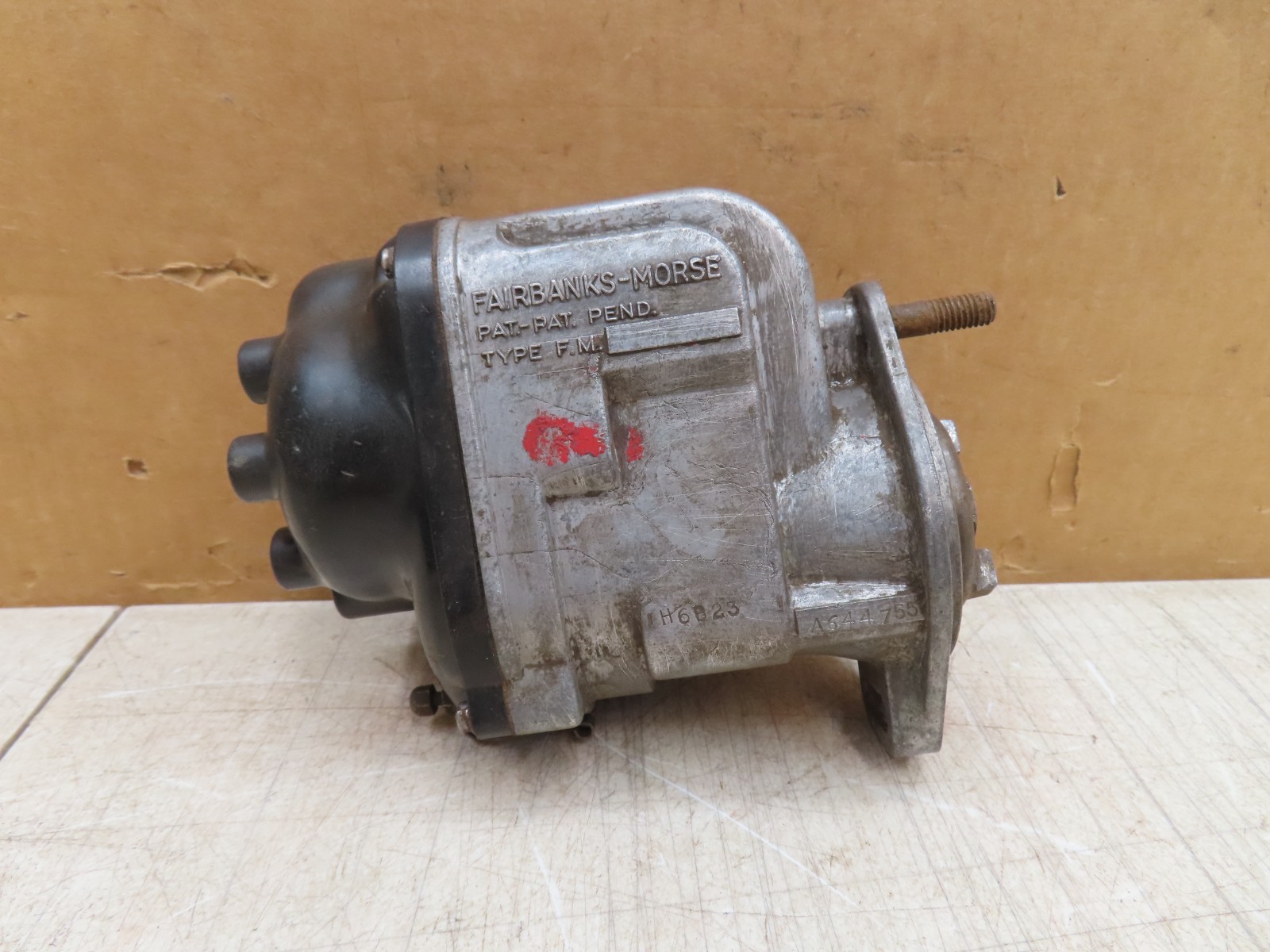 FAIRBANKS MORSE FM H6B23 MAGNETO MAG ENGINE LUG DRIVE 6 CYLINDER FLANGE MOUNT