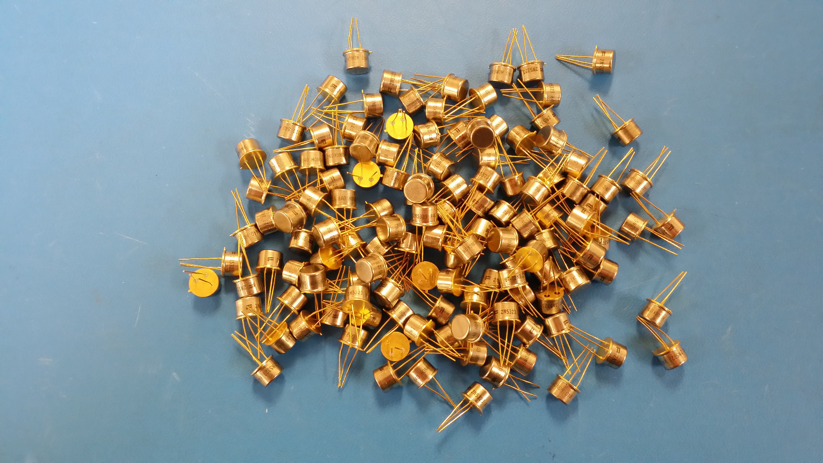 (5 PCS) 2N5323 FAIRCHILD SEMI Trans GP BJT PNP 50V 2A 3-Pin TO-5