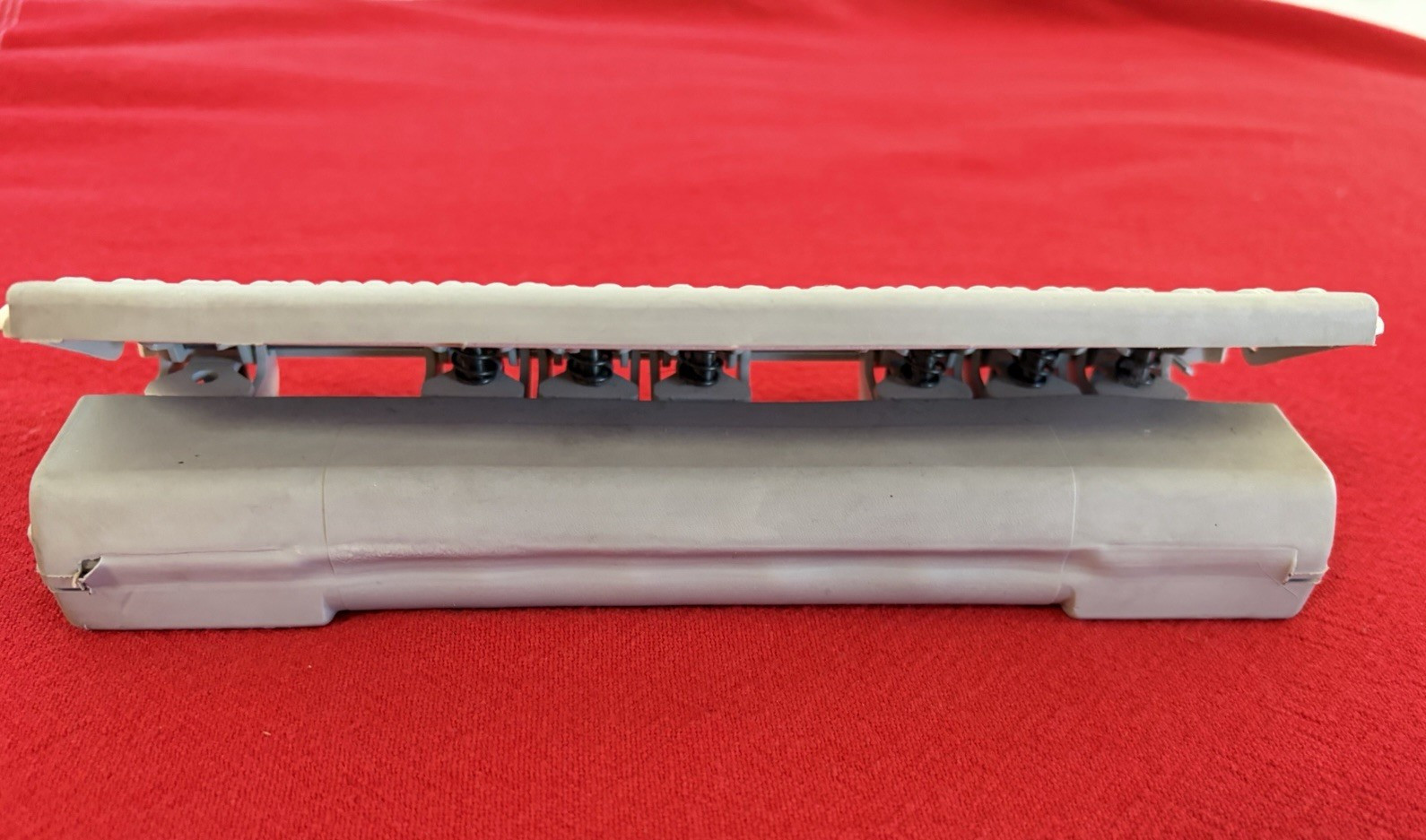 VTG Franklin Covey QUEST 6 Hole POCKET Size Paper Punch, White Grey Rubber Grip