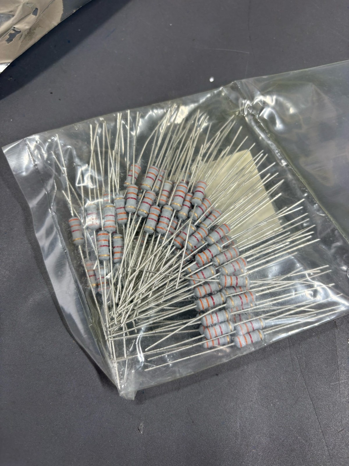 100pcs 3.3K Ohm 1W Metal Oxide Film Resistors RSF100 5% Axial Lead Taiwan