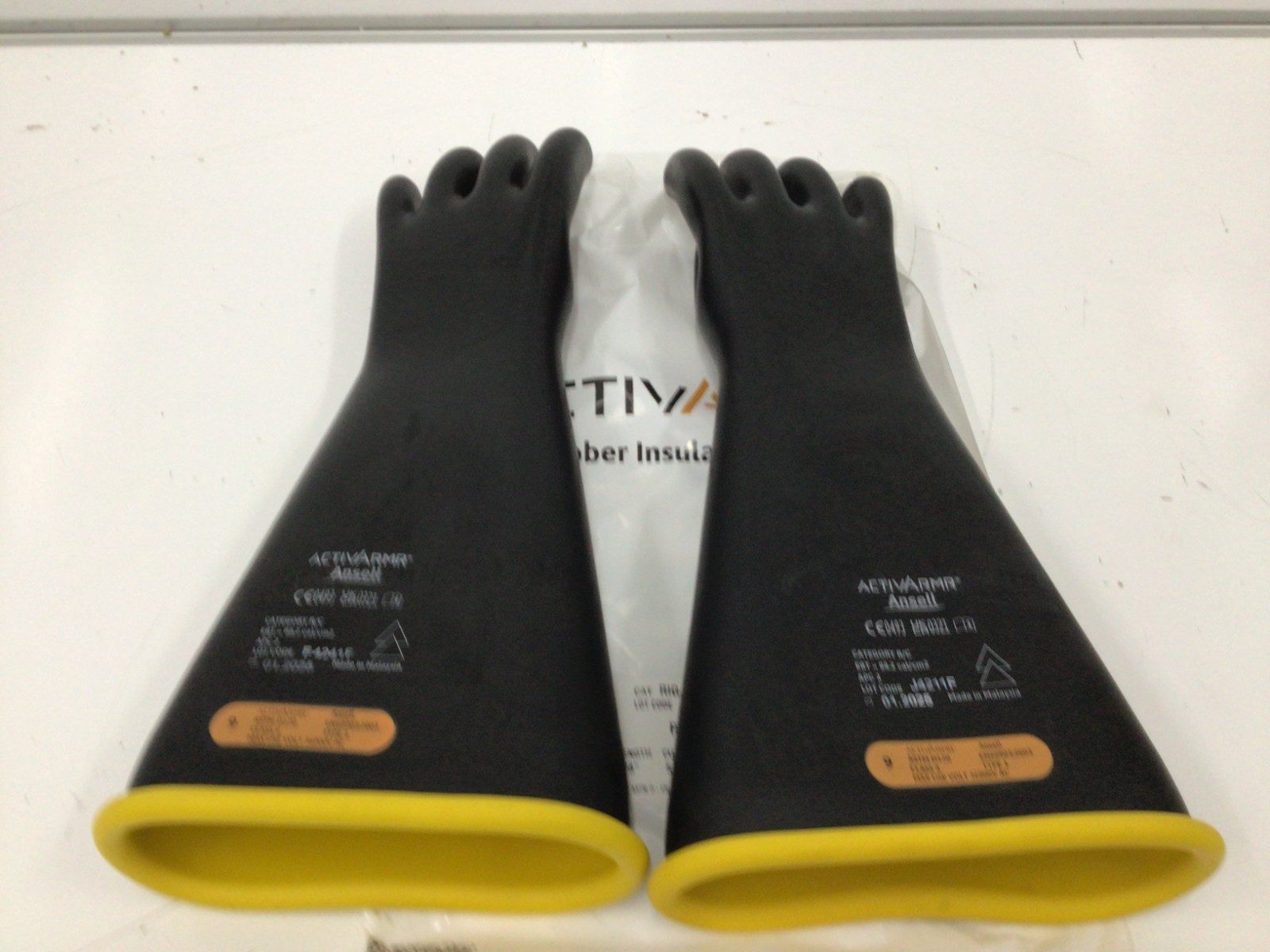 Activarmr RIG418YBSC Size 9 18 In Length Electrical Insulating Gloves