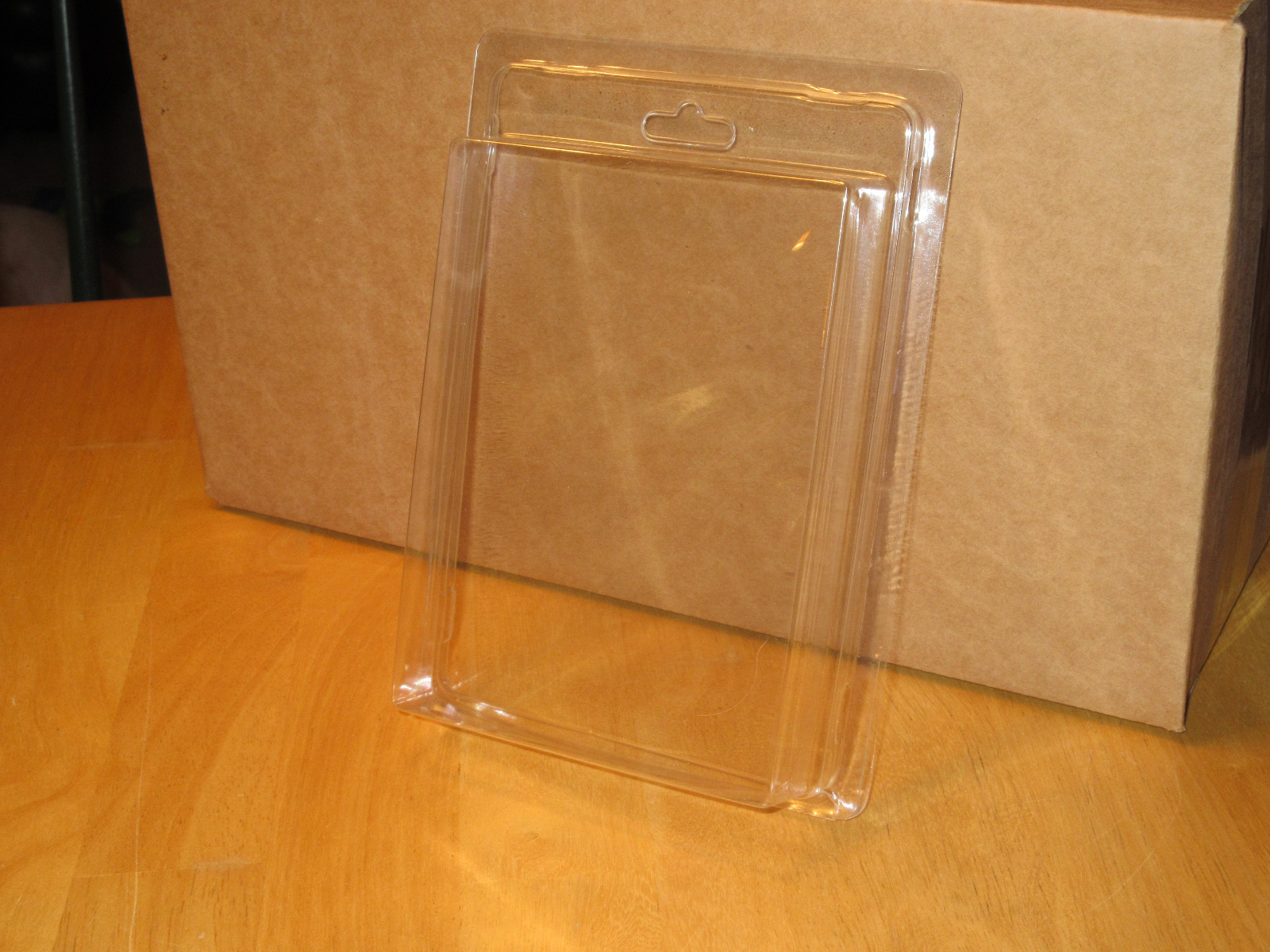 LARGE QTY 100 CLAMSHELL BLISTER PACKS CLEAR BOXES HANGING PACKAGING 4.75×6.5×1″