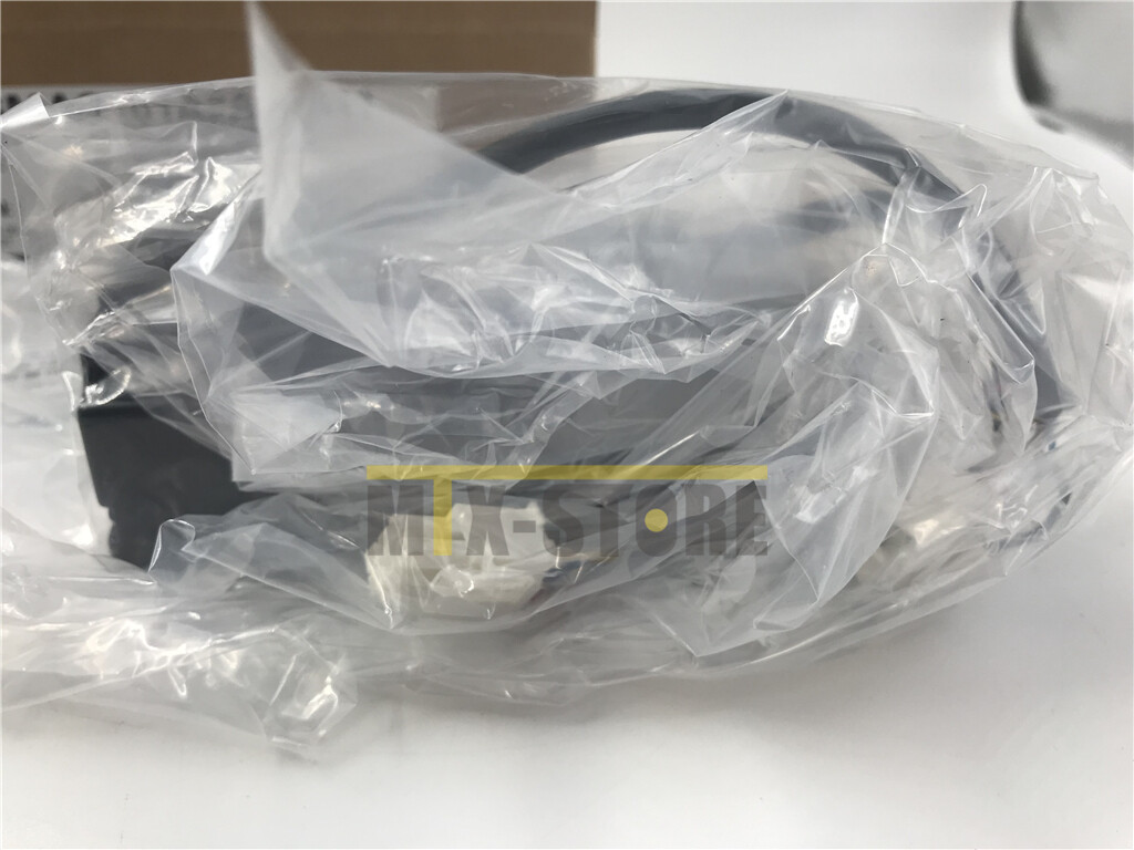 1PCS new for SGMAS-01A2A-YR11 SGMAS01A2AYR11 YASKAWA SERVO MOTOR