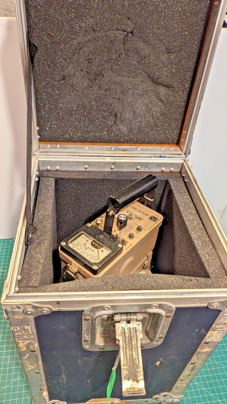 2024 Factory Calibrated Ludlum Model 12-4 Neutron with Travel Case Guaranteed