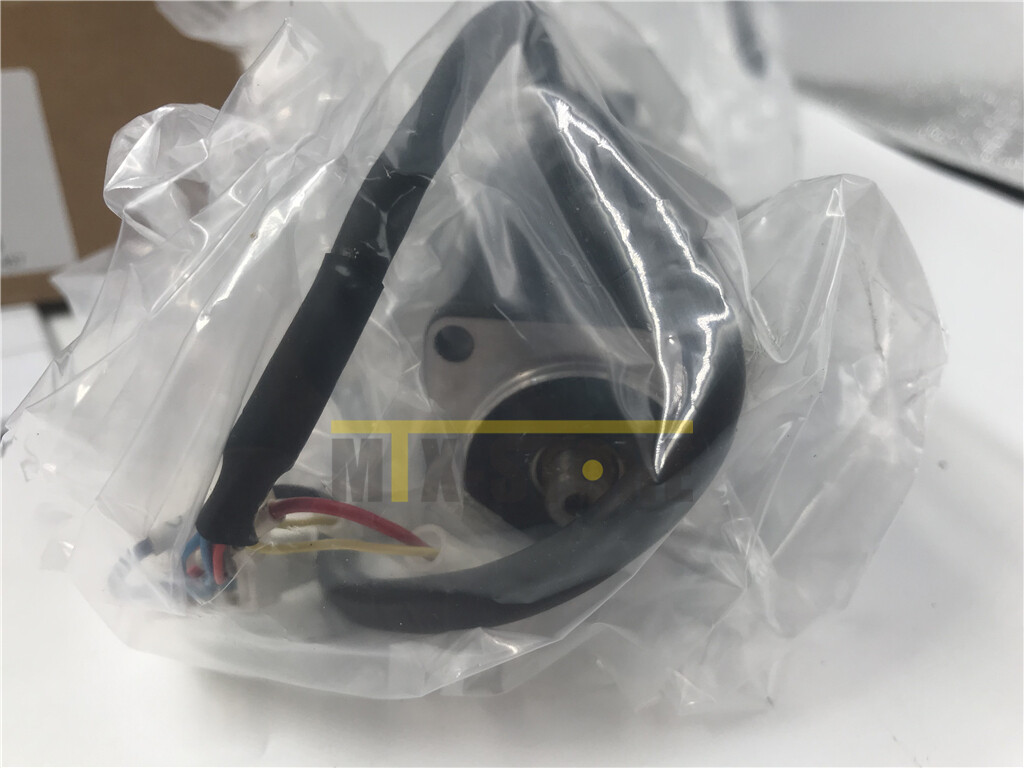 1PCS new for SGMAS-01A2A-YR11 SGMAS01A2AYR11 YASKAWA SERVO MOTOR