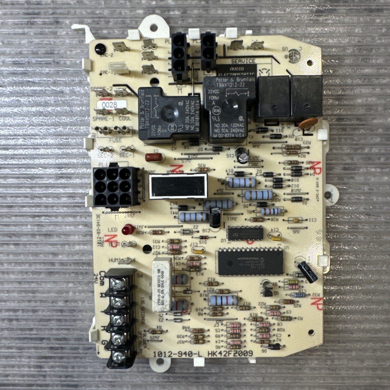Carrier Bryant 1012-940-L Furnace Control Circuit Board HK42FZ009