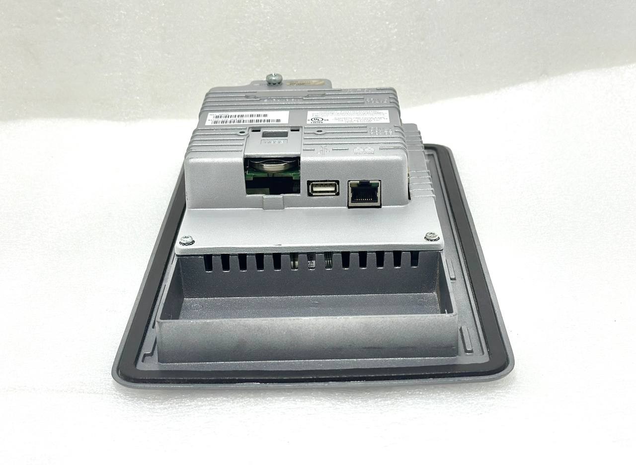 Mitsubishi Beijer Electronics Operator Panel Name: E1060 TYPE: 06706