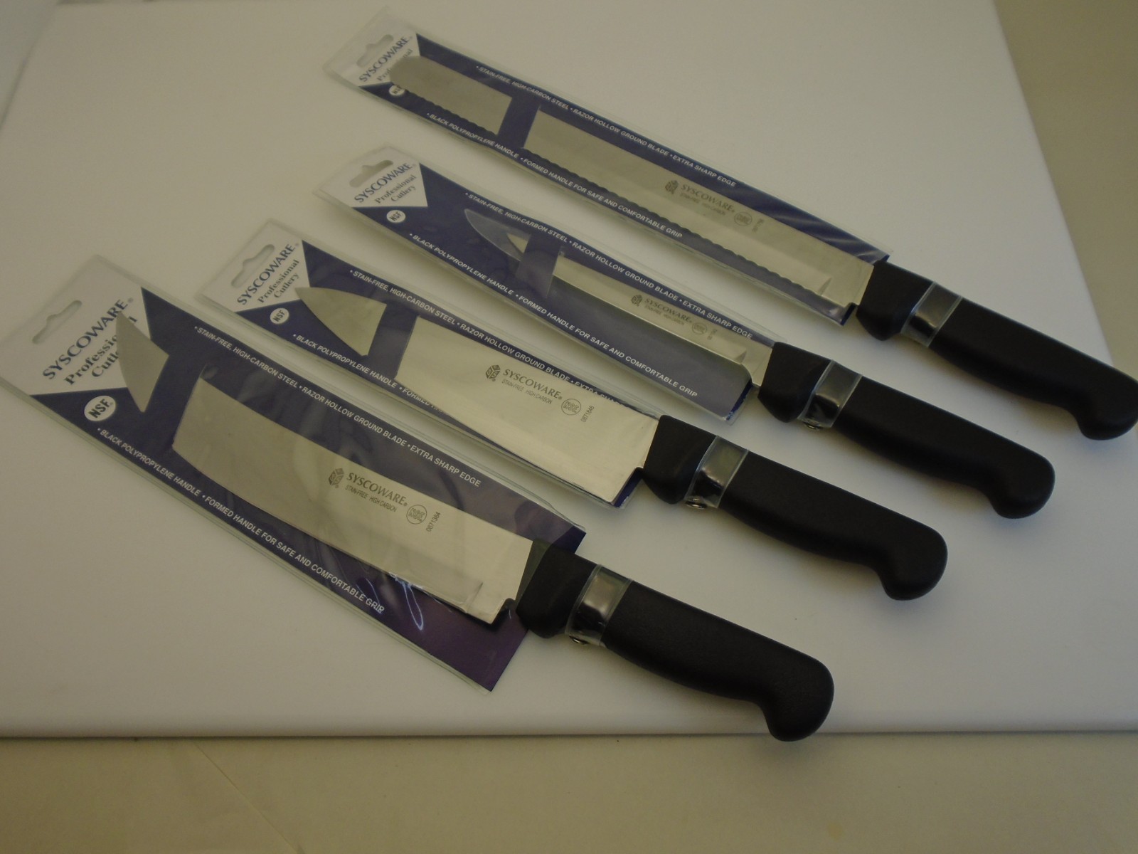 New Chef Starter Set (4) Pro Knives 8in Chefs 6in Boning 12in Bread 10in Cimeter