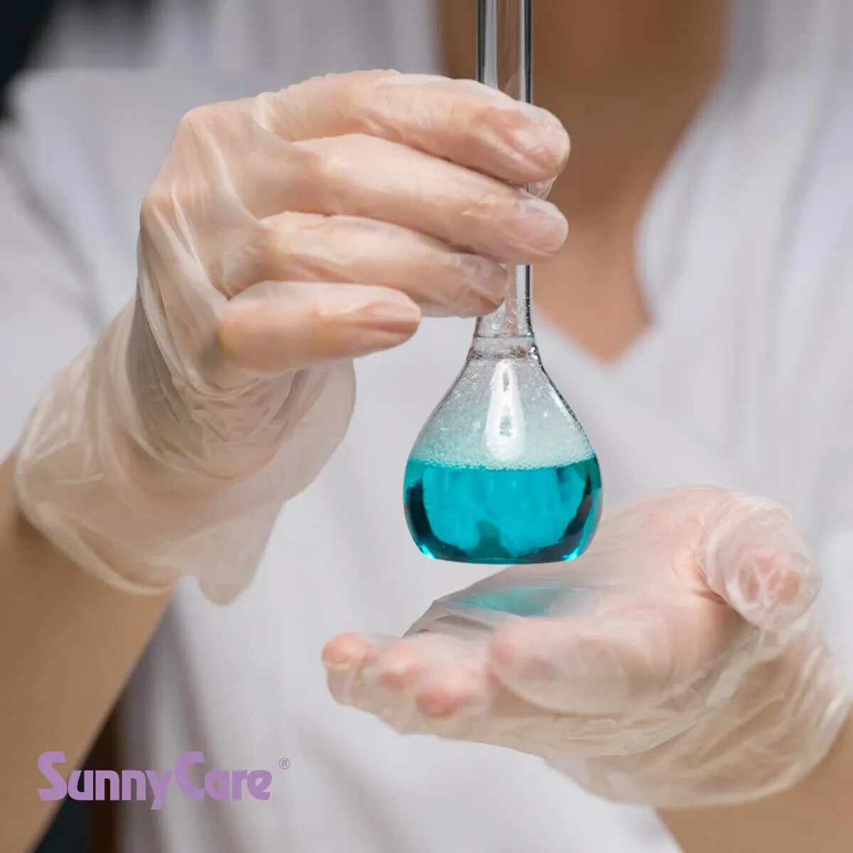 100 SunnyCare #7501 Synthetic Vinyl Gloves Powder Free (Latex/DOP Free) – S