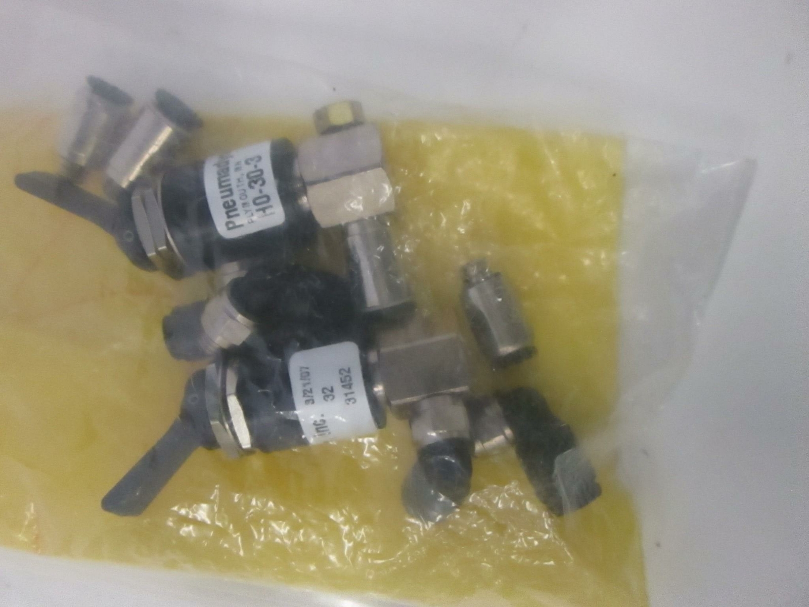 Pneumadyne, Toggle Valve, H0-30-3, Used, Lot of 2