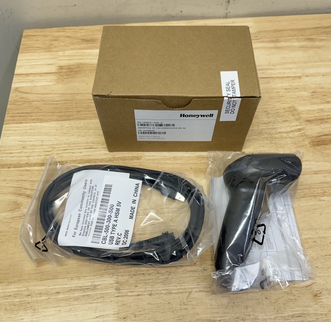Honeywell Xenon XP 1950g Handheld Barcode Scanner (1950GHD-2USB-N)