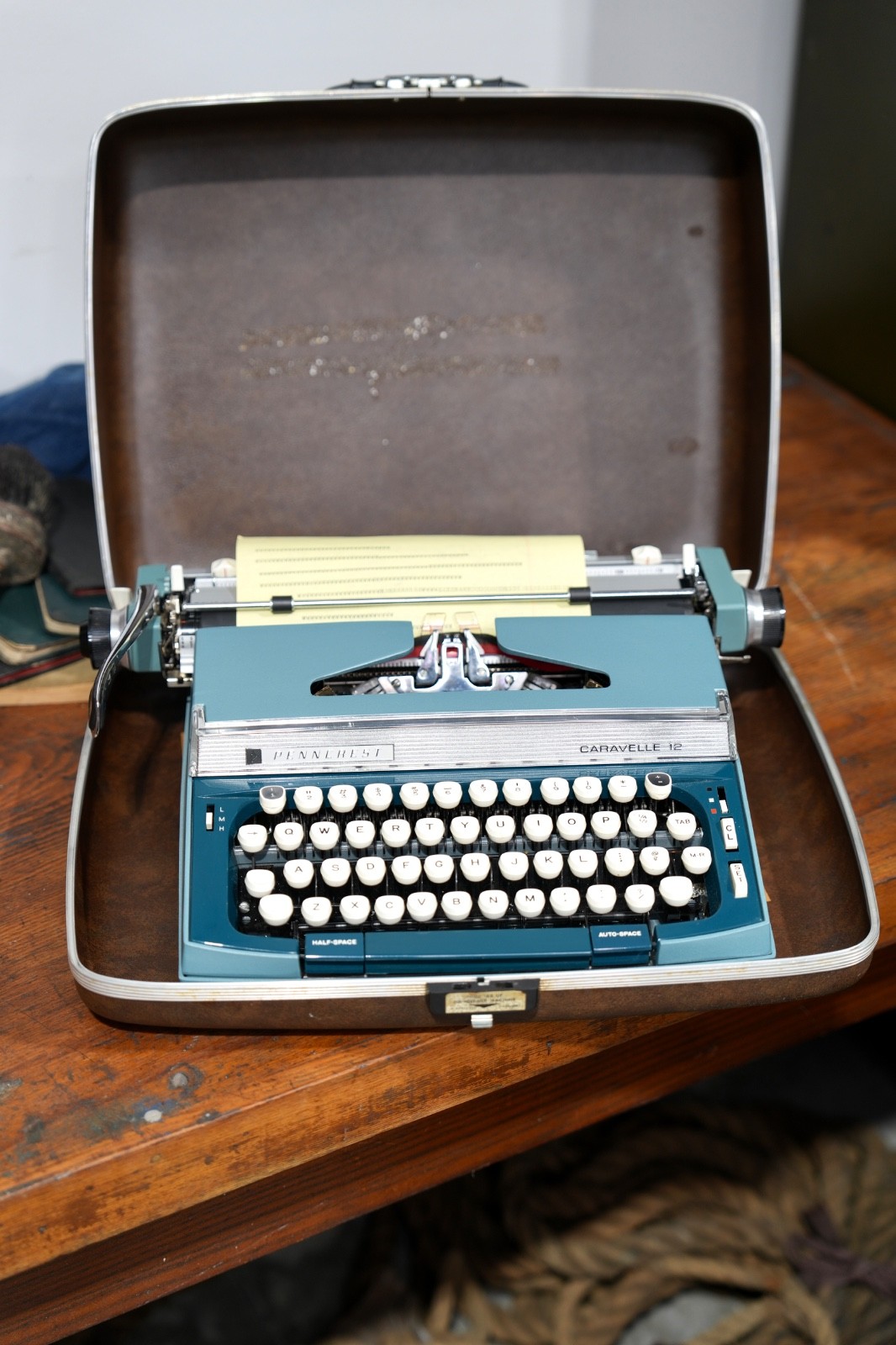 Penncrest Blue-green Caravelle 12 Portable Manual Typewriter With Case USA Works