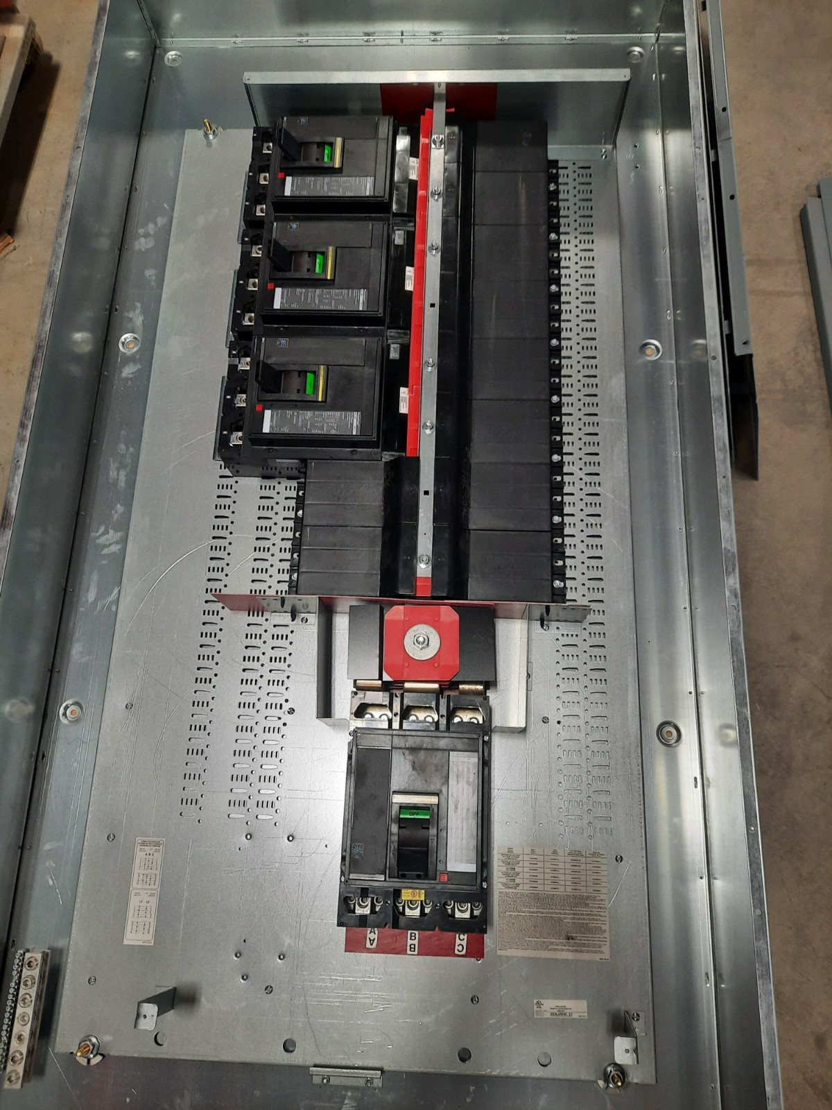 Square D I-Line Panelboard – 600A 480V 3PH 3W MCB – Indoor – Used