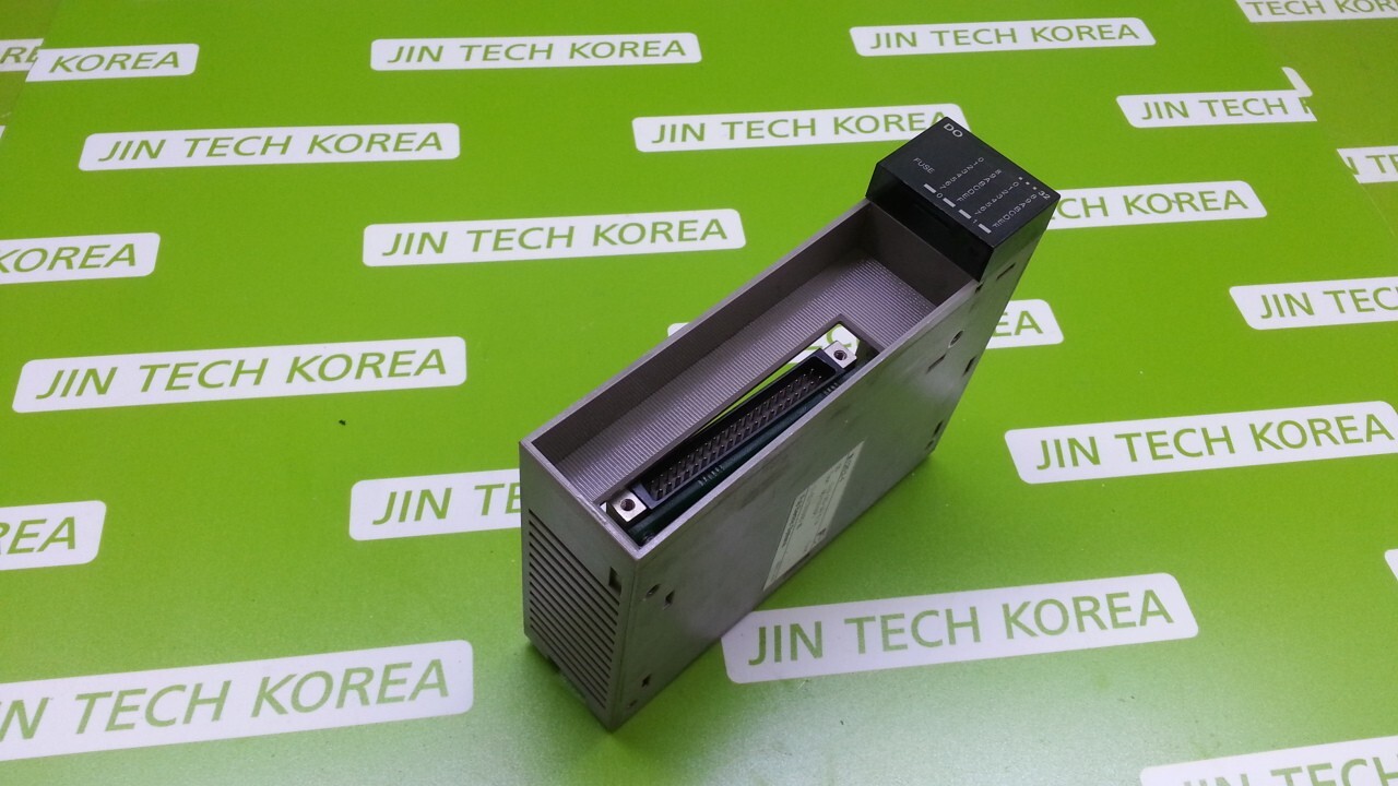 FUJI MICREX-F NC1Y32T05P1 PLC Output Module Tested