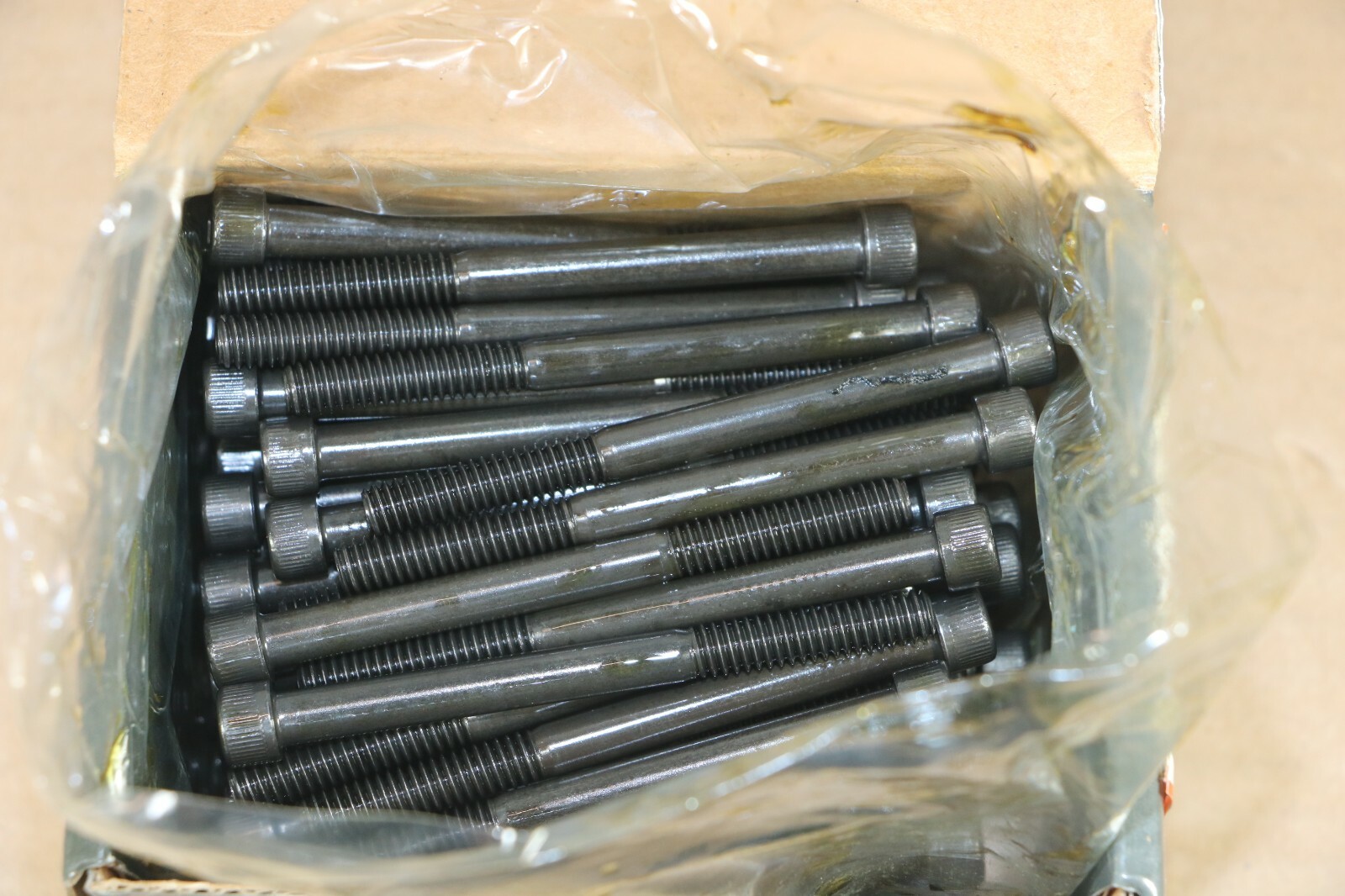 Unbrako 1/4″-20 X 3″ Socket Head Cap Screws #118371, 100 Pieces