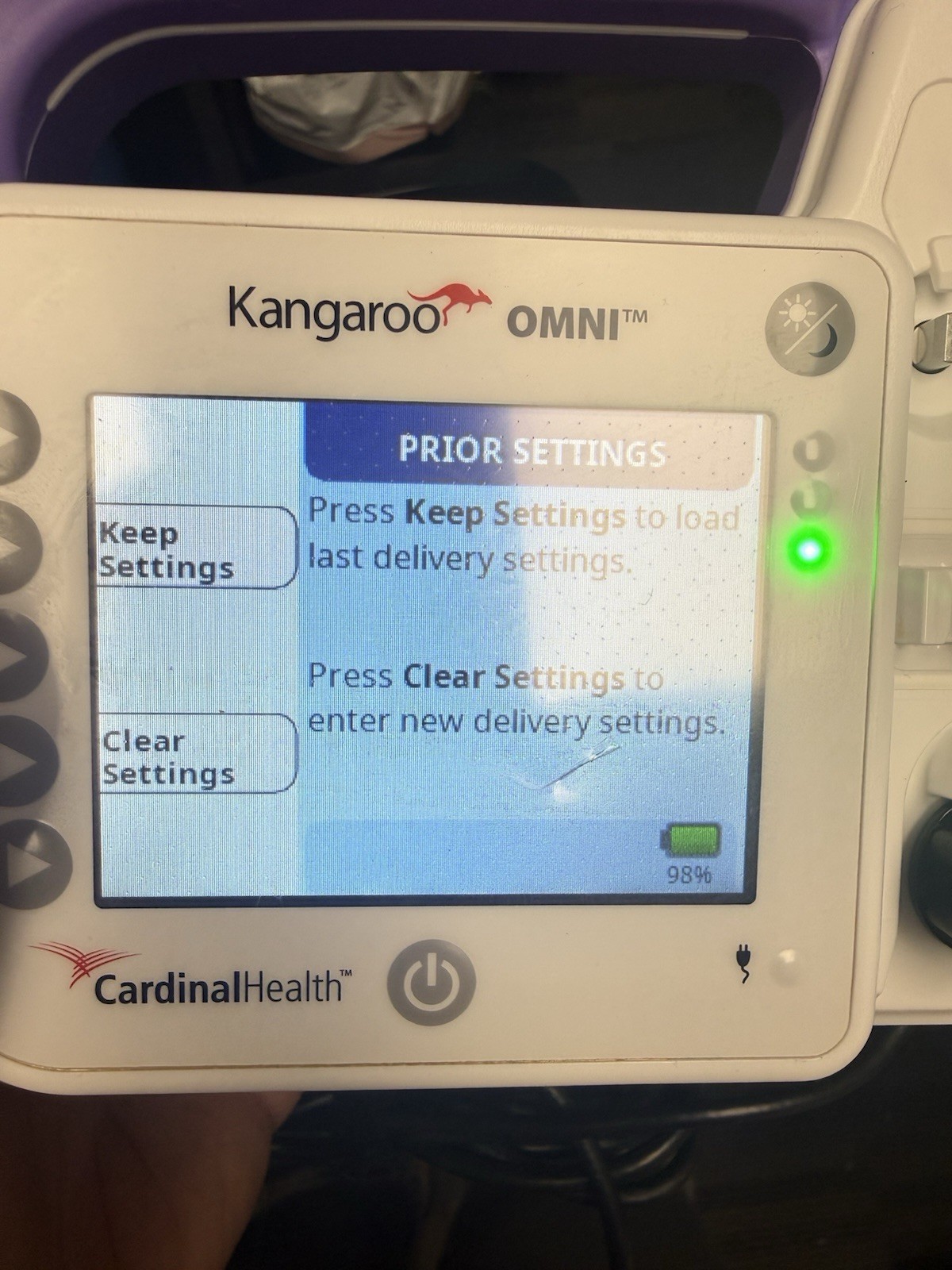 Cardinal Kangaroo OMNI SHIPS TODAY!!!!!-fully Function. Crack On Screen