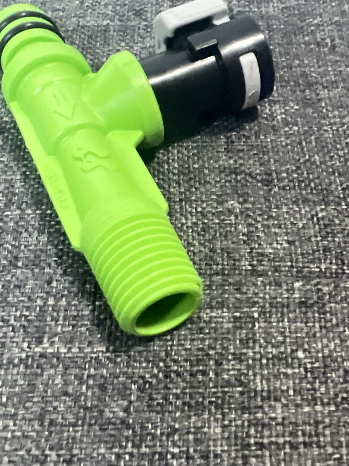 VersaDial 317098 Composite Quick Connect Injector 3.25 GPM 1 Barb Light Green