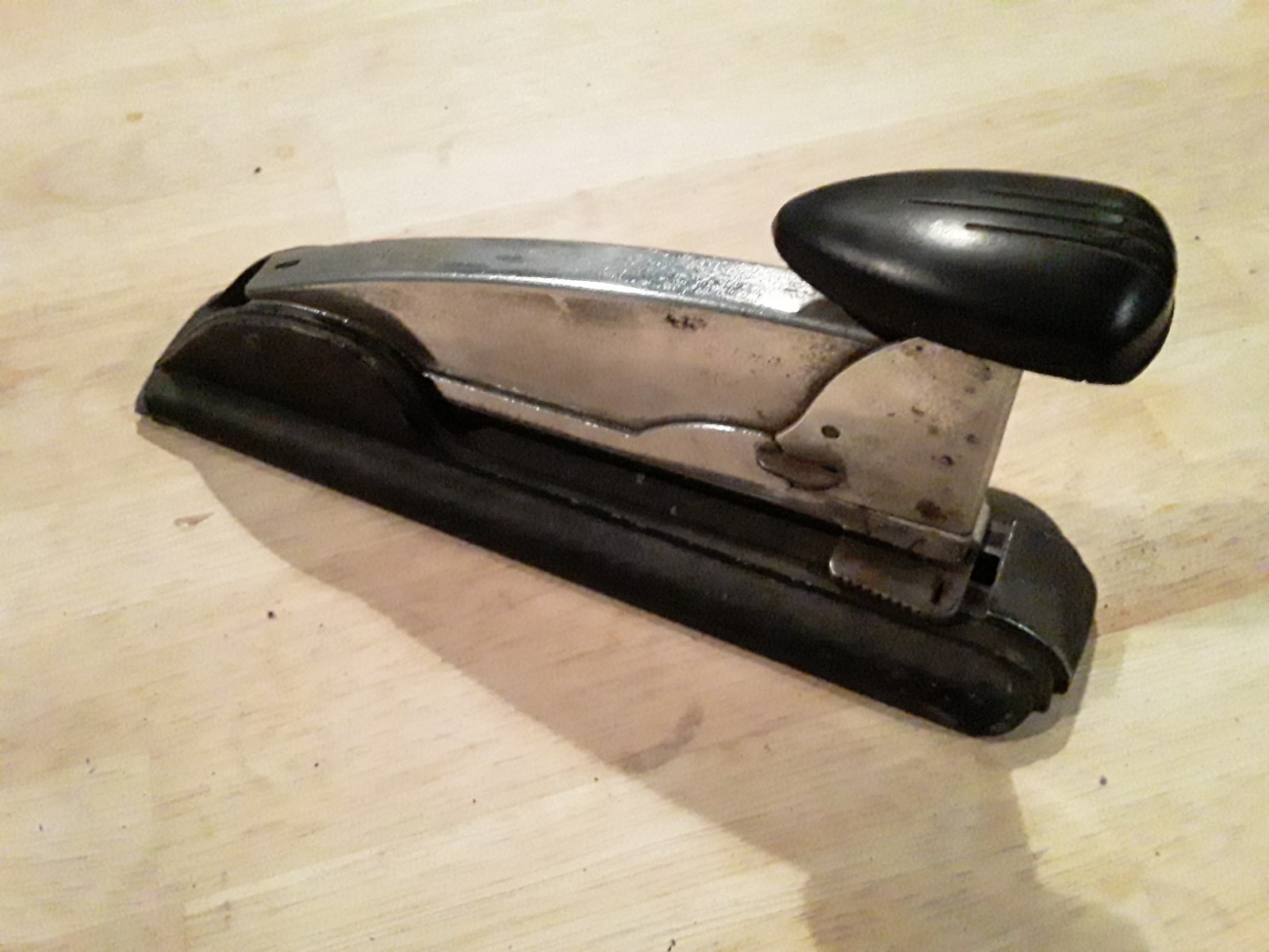 Vintage Mid Century Swingline #4 Black & Chrome Speed Stapler – Works Great !