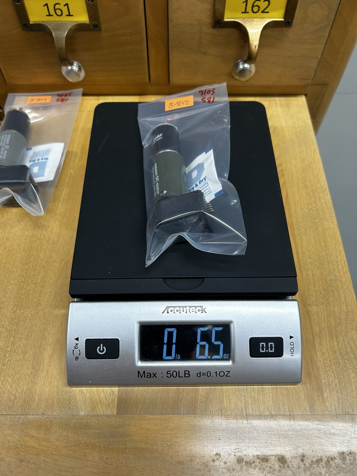 QTY 1 MAXON GEAR MOTOR 19:1 RATIO CORELESS ARMATURE 3-24 VDC REVERSIBLE