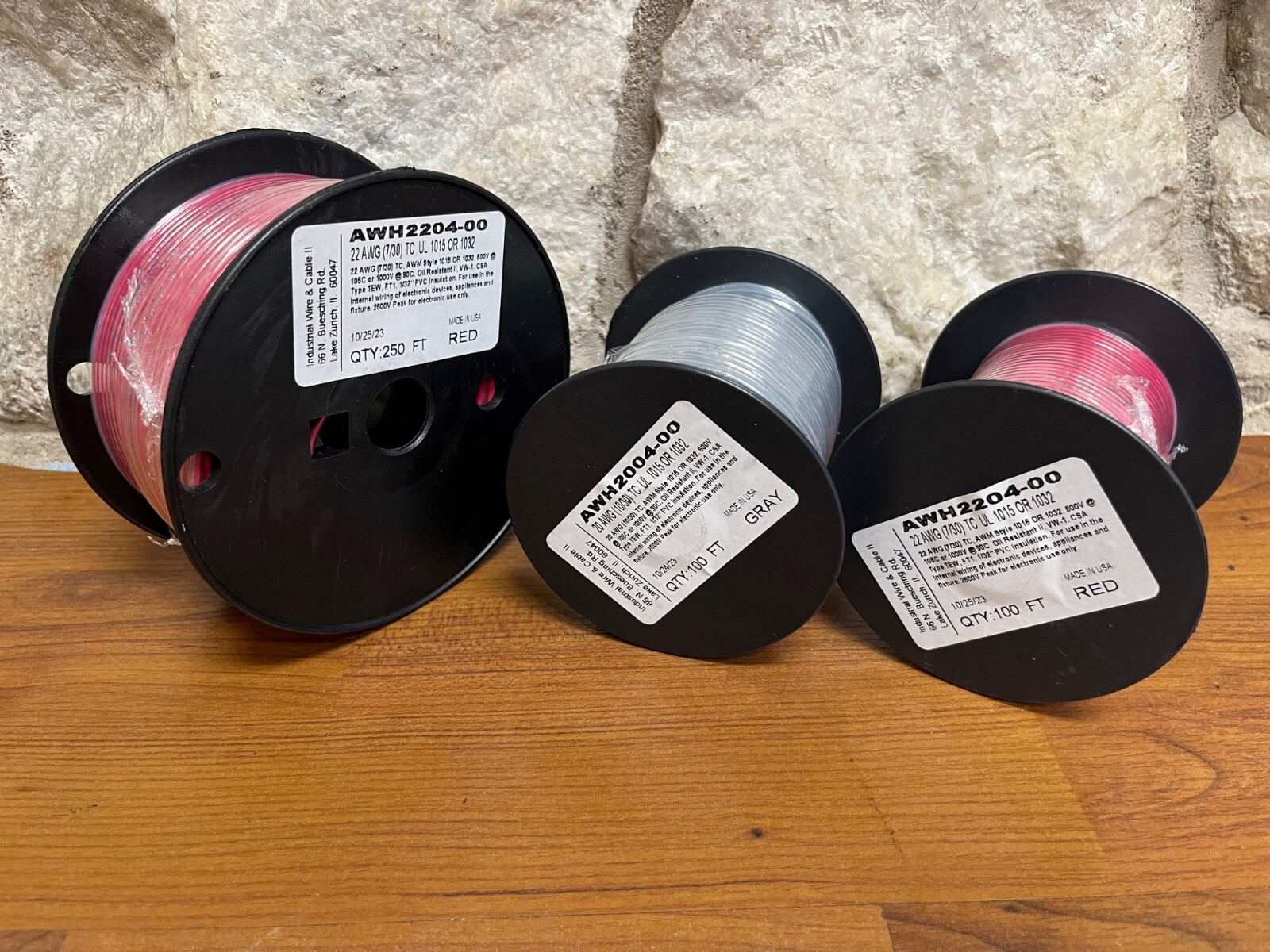 22 AWG (7/30) TC UL 1015 OR 1032 — 100 FT RED OR GRAY OR RED 250 FOOTERS