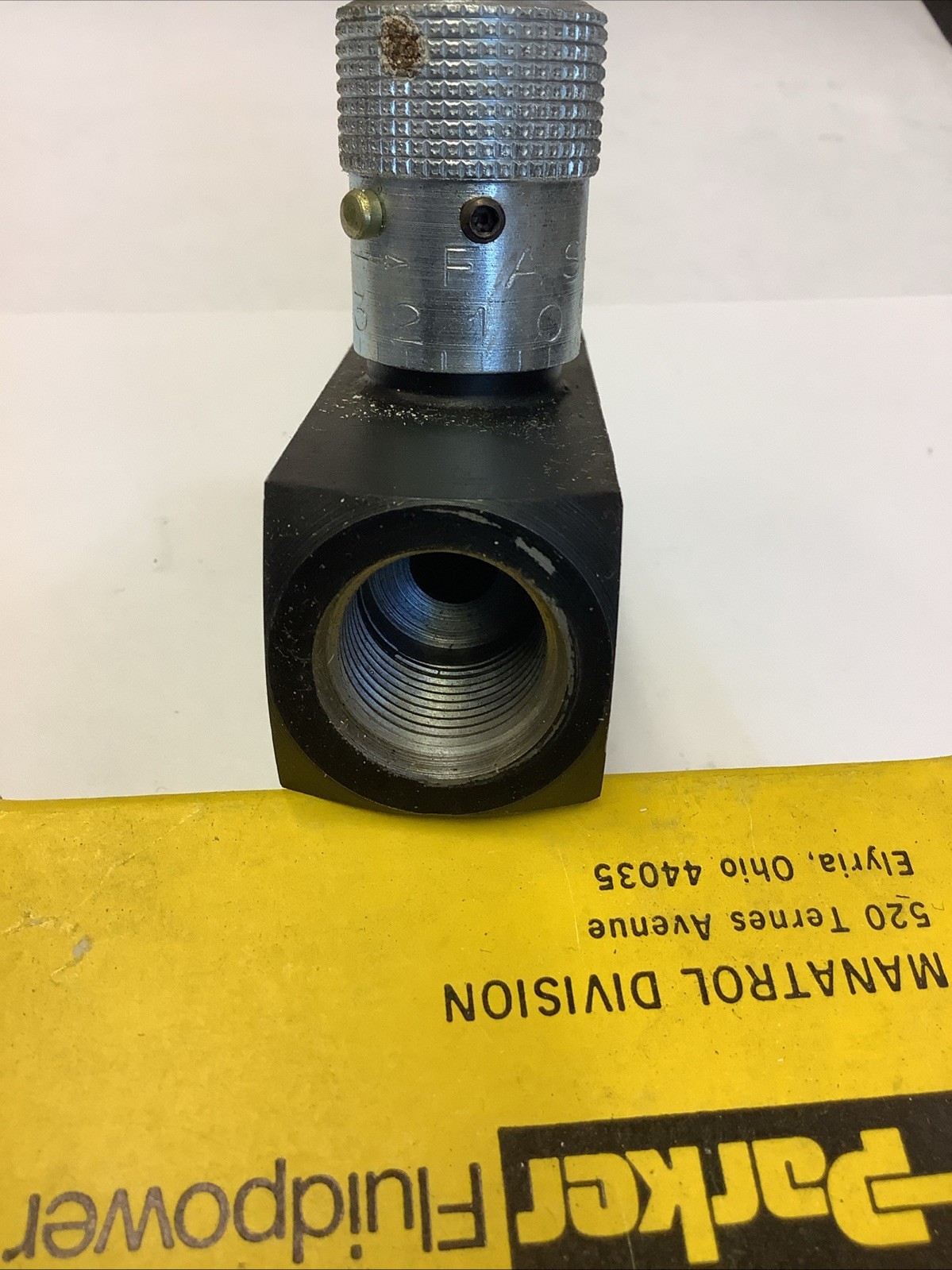 PARKER needle valve N820S, 3000PSI,8 GPM, 3/4”, (1 In Lot) 4052-87
