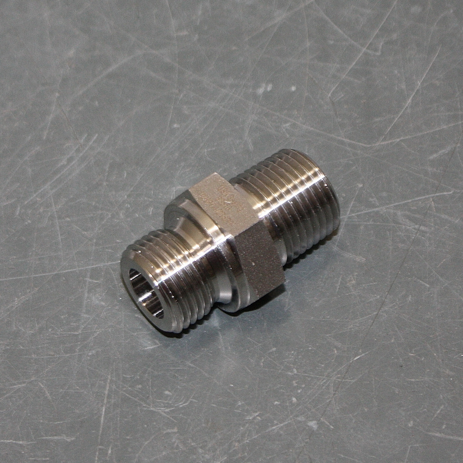 (5) USA Sealing Adapters ZUSA-PF-8773, 1/2″ NPT x BSPP, 316 Stainless Steel,