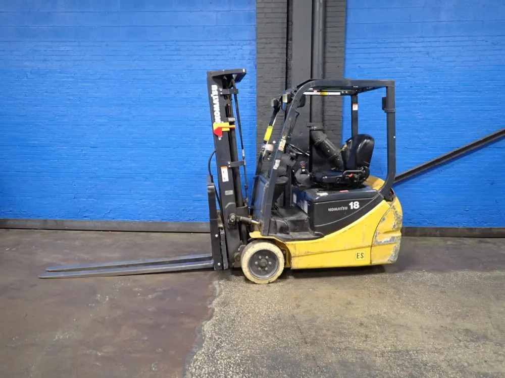 KOMATSU FB18MU-12 ELECTRIC FORKLIFT 2600 POUNDS 04260120002