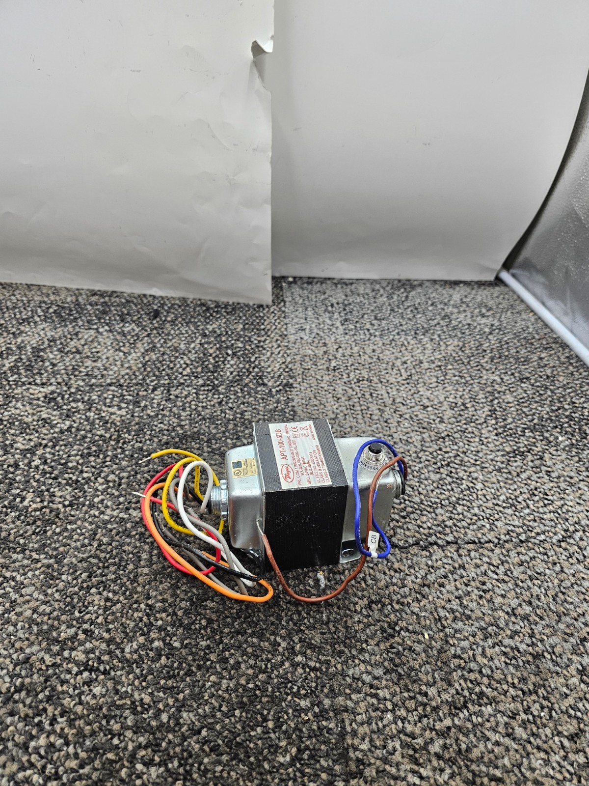DWYER APT-100-5DB AC POWER TRANSFORMER, 120/208/240/277/480 VAC INPUT