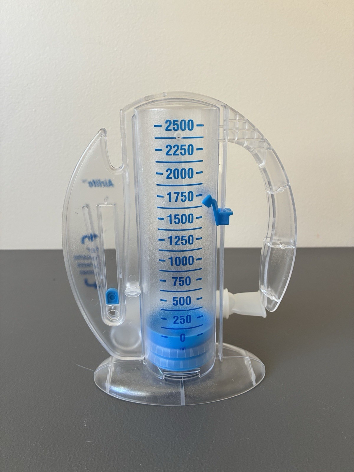 AirLife Volumetric Incentive Spirometer with One-Way Valve 4000 mL, 1 Count