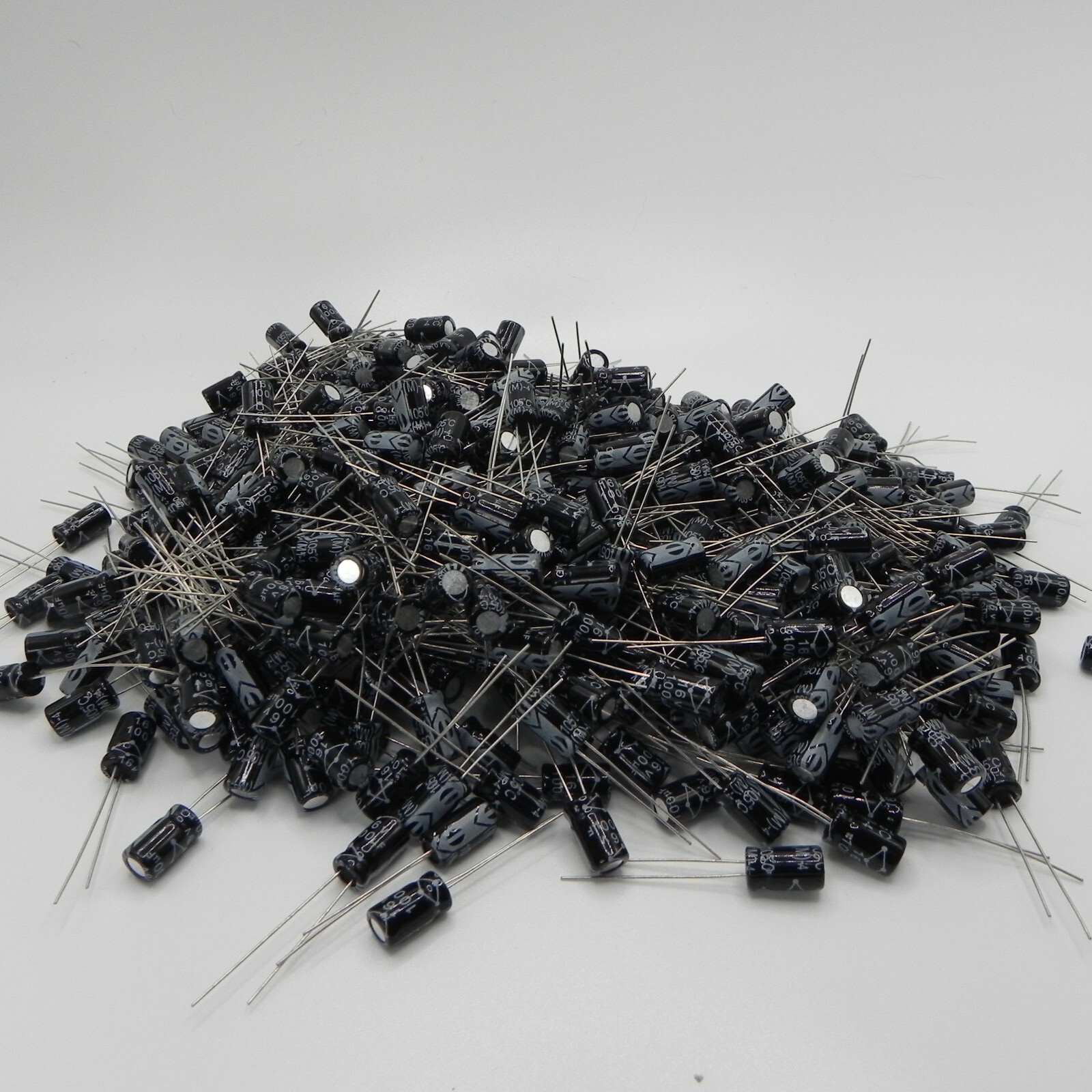 500 Aluminum Electrolytic Capacitors 16V 100UF 105 °C 6.3×11 mm ±20 USA SHIP