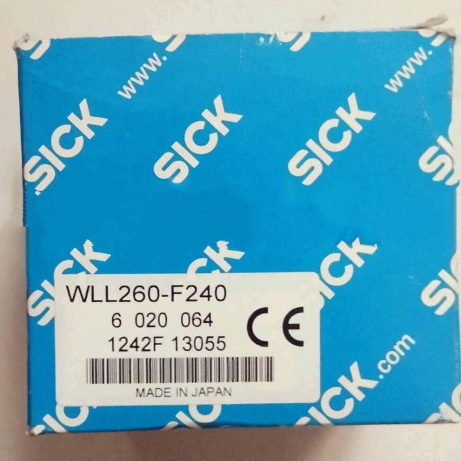 SICK WLL260-F240 Photoelectric switch sensor New One WLL260F240