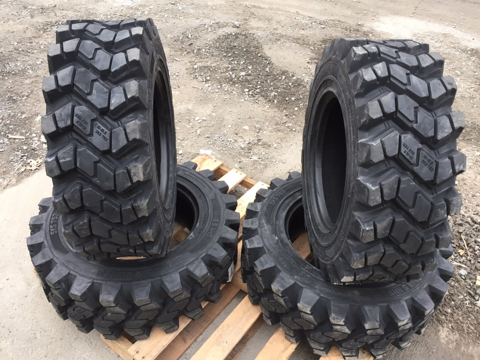 4 Camso SKS753 10-16.5 Skid Steer Tires for Bobcat- 10X16.5 – good snow traction