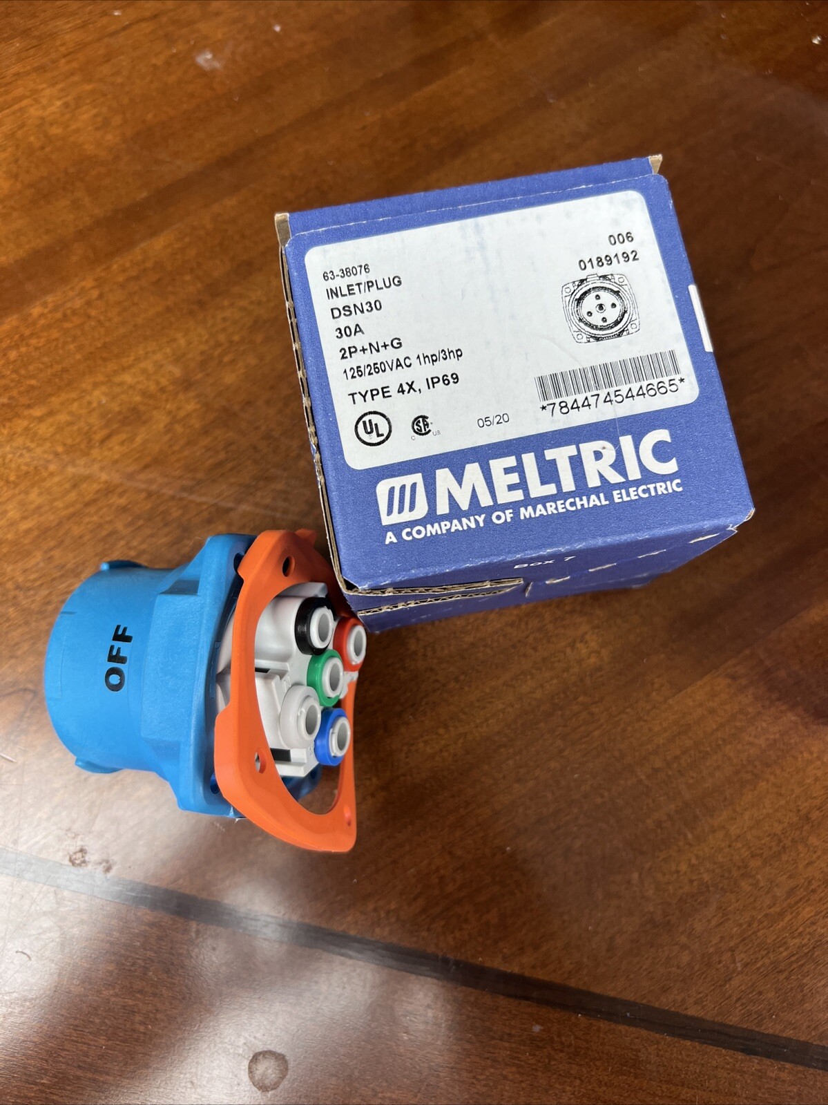Meltric 63-38076 INLET/PLUG 30A 2P 125-250VAC 1HP-3HP BRAND NEW