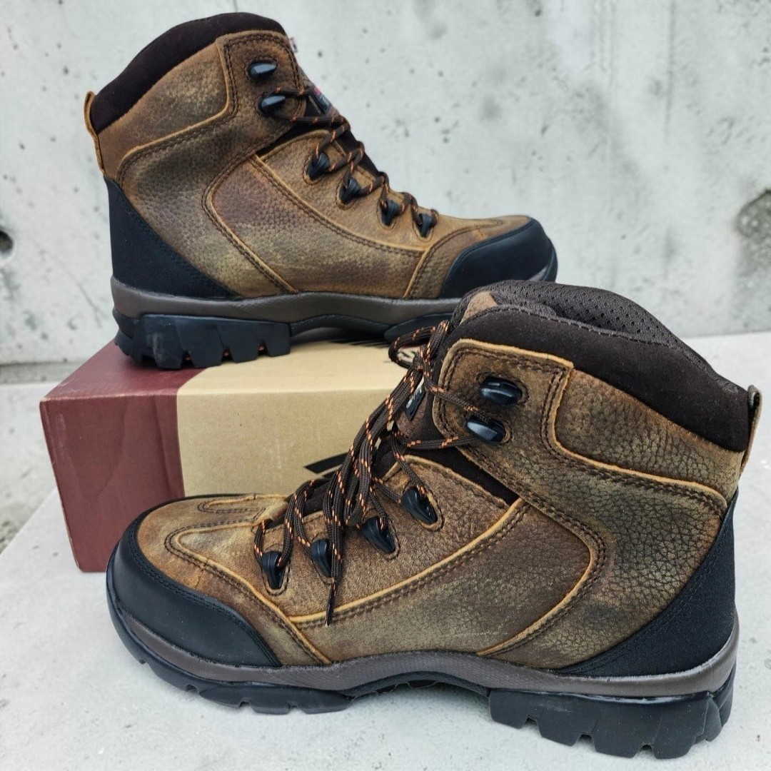 Avenger Safety Workboots Insulated Hiker Mens 10.5EE Comp Toe Leather Waterproof