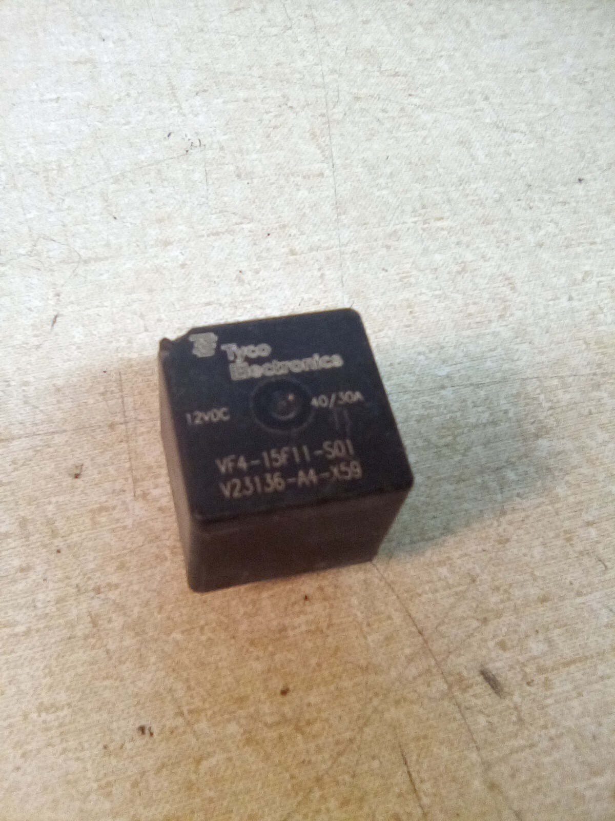 Tyco VF4-15F11-S01 12VDC 40/30A Relay