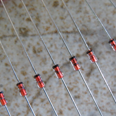FAIRCHILD SEMI 1N914B-TR Qty of 2400 per Lot DIO 1N914B SWITCHING TnR