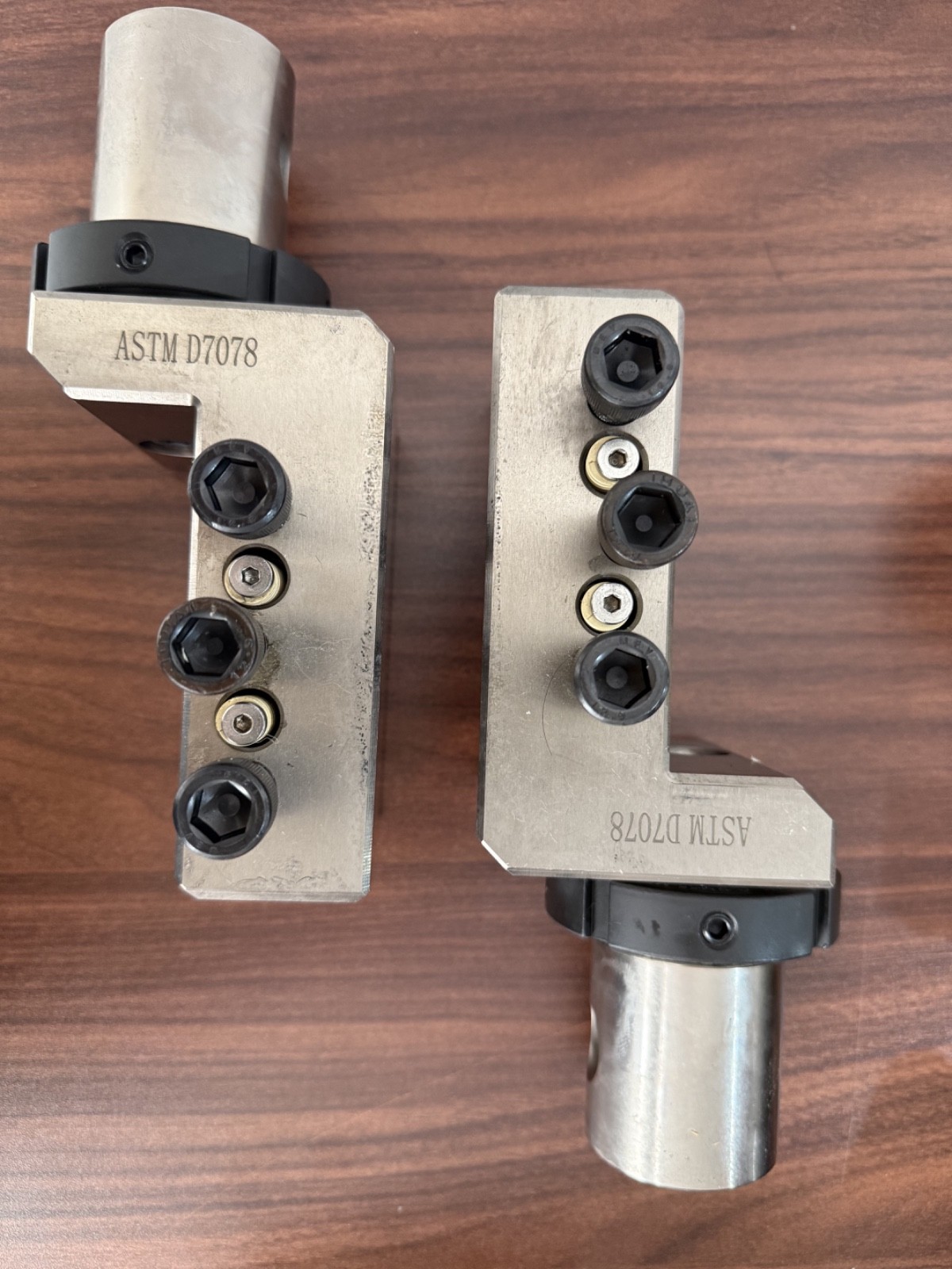 ASTM D7078 V-notched Rail Shear Fixture