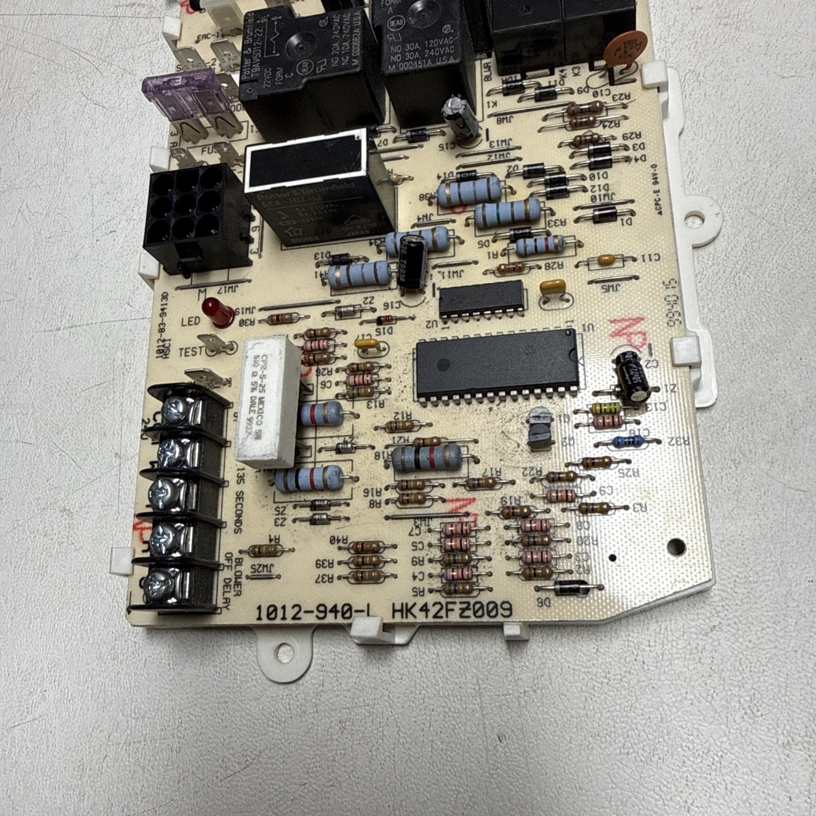 Carrier Bryant 1012-940-L Furnace Control Circuit Board HK42FZ009