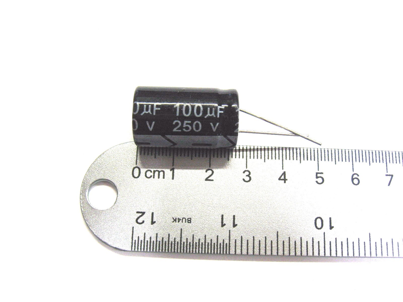 100uF 250V (5x) Electrolytic Capacitors 250V 100uF Volume 16x25mm