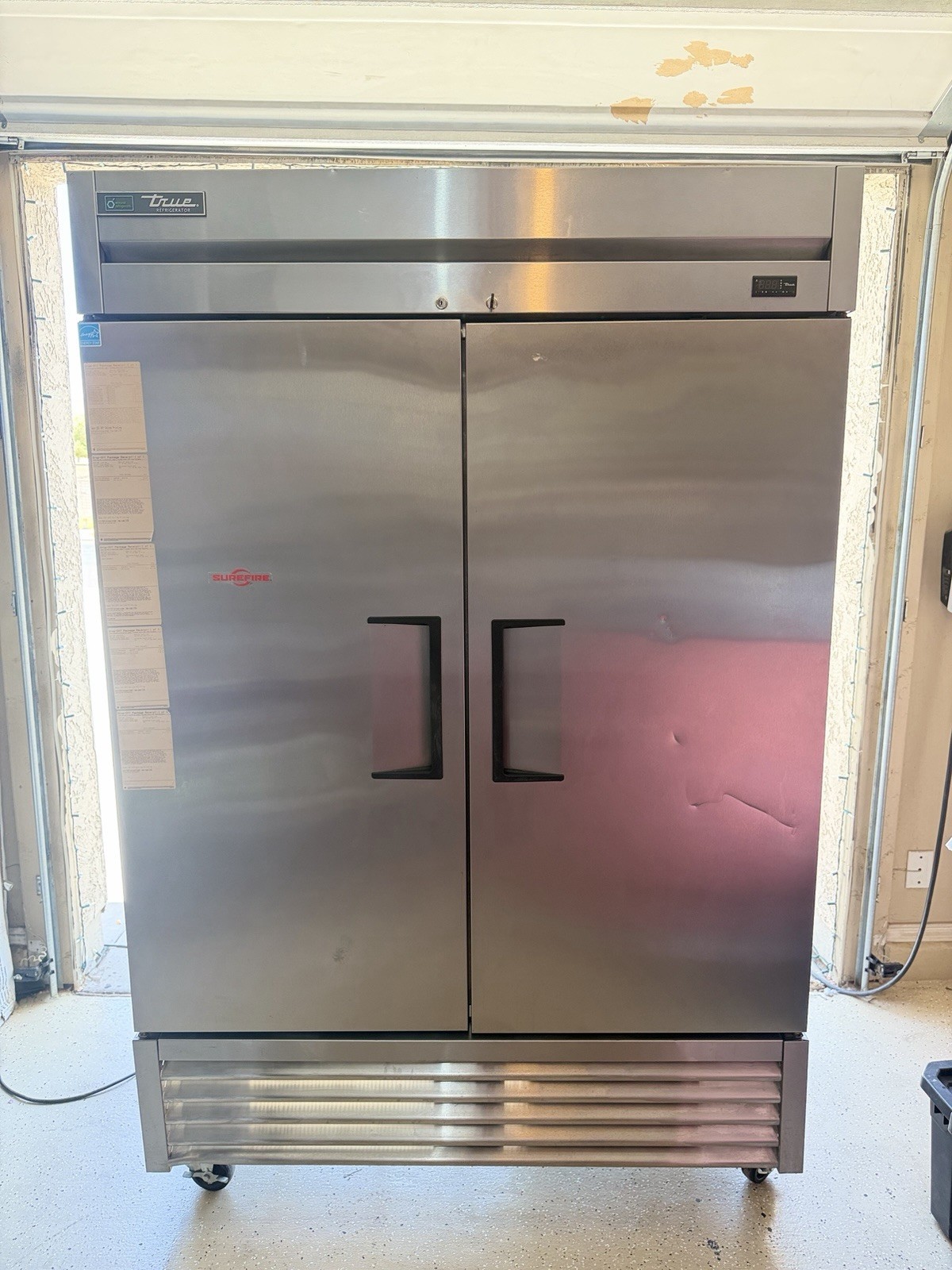 True T-49-HC Reach-In Refrigerator, 2-Section, Solid Door, 2 Door, 49 cu ft