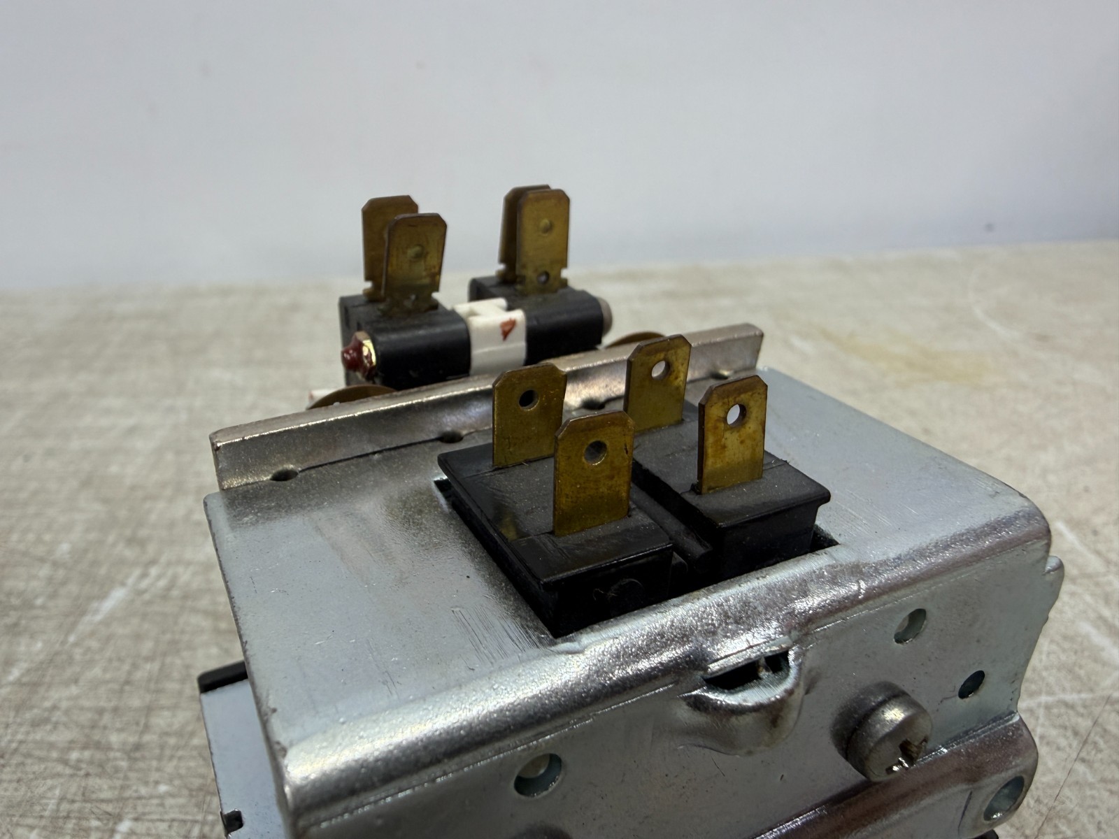 MSD inc. A275KXX90-24VAC Coil, Reversing Contactor, 3PST-NO-DM, 15A New