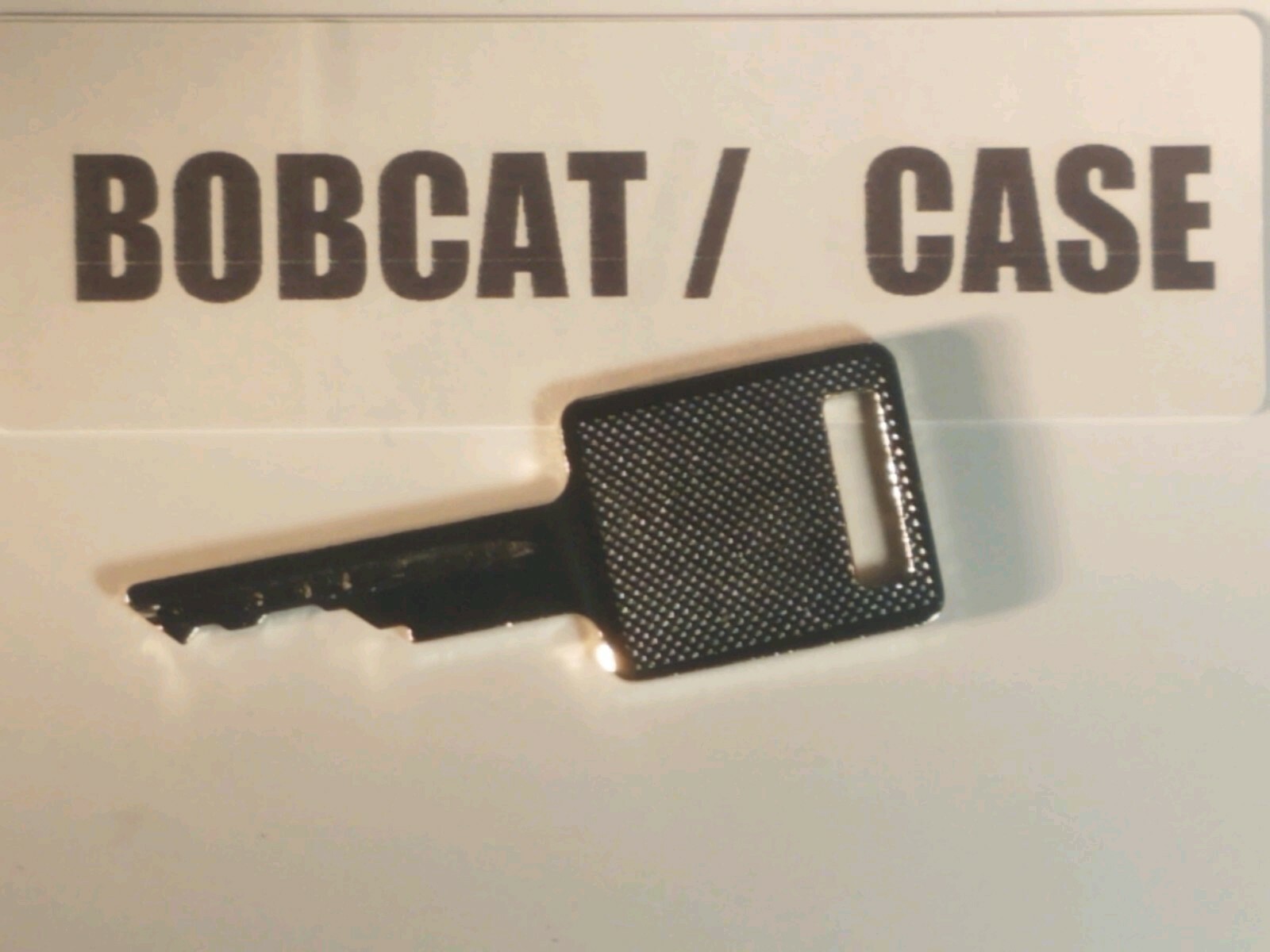 Bobcat and Case Heavy Equipment Ignition Key D250 FAST SHIPPING USA SELLER