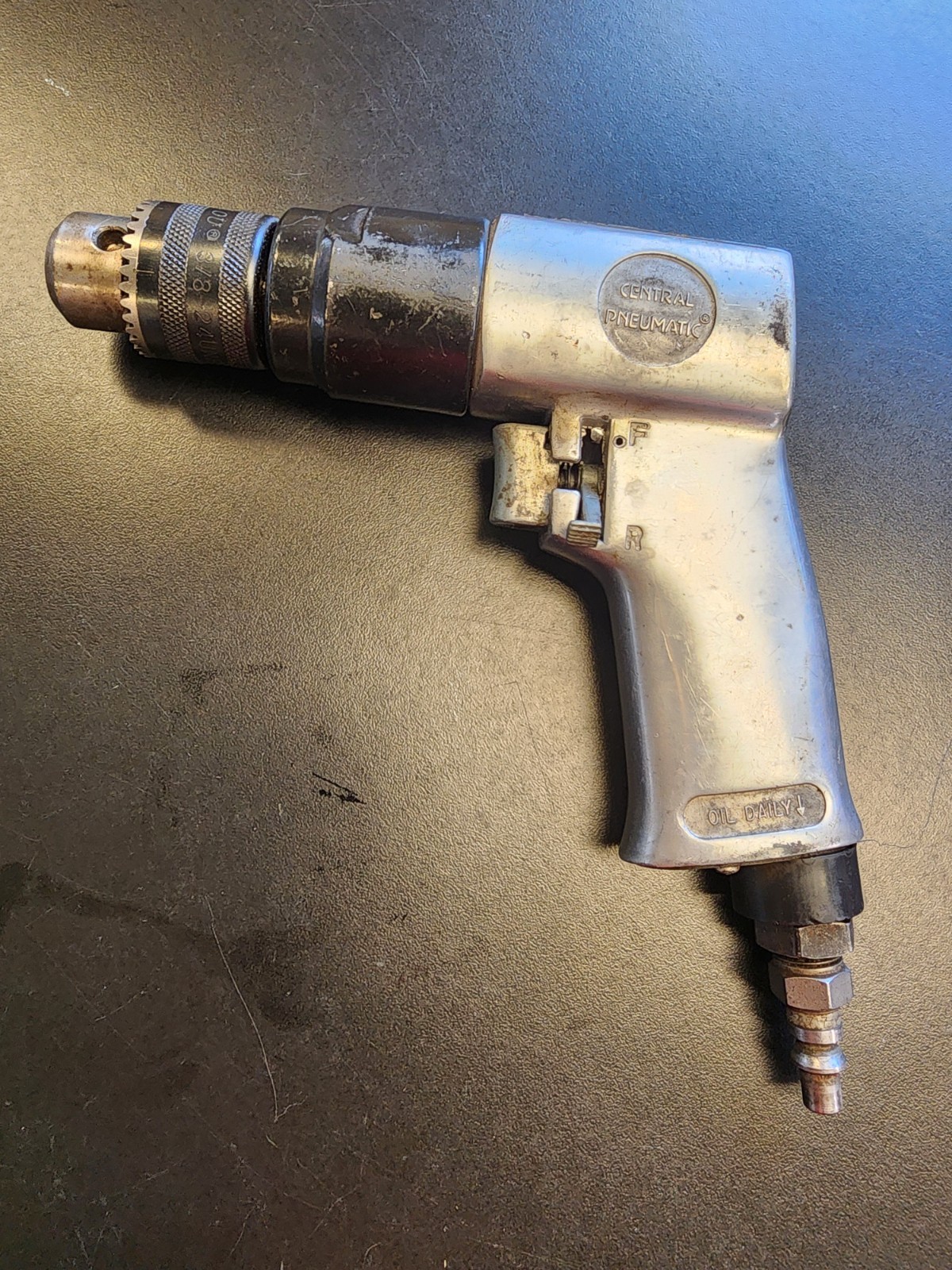 Central Pneumatic 3/8″ Reversible Air Drill #94585