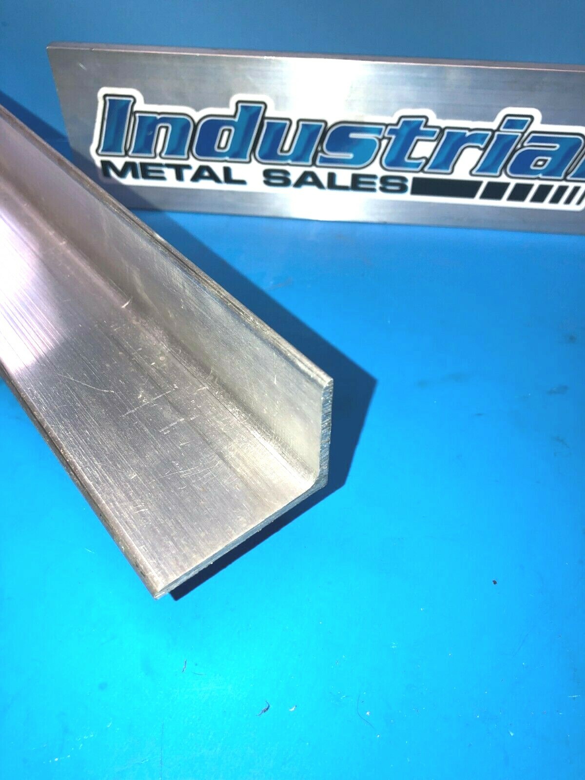 1-1/2″ x 2″ x 12″ Long x 1/8″ Thick 6063 T52 Aluminum Angle 1.5″ x 2″ ANGLE