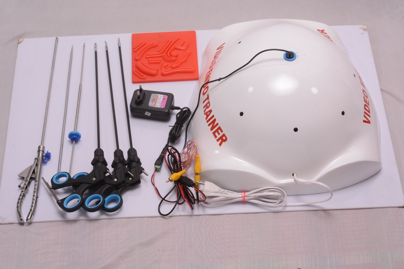 Laparoscopic Simulator Abdomen Shape 6 Basic Training Kits 5mmx330mm Instruments